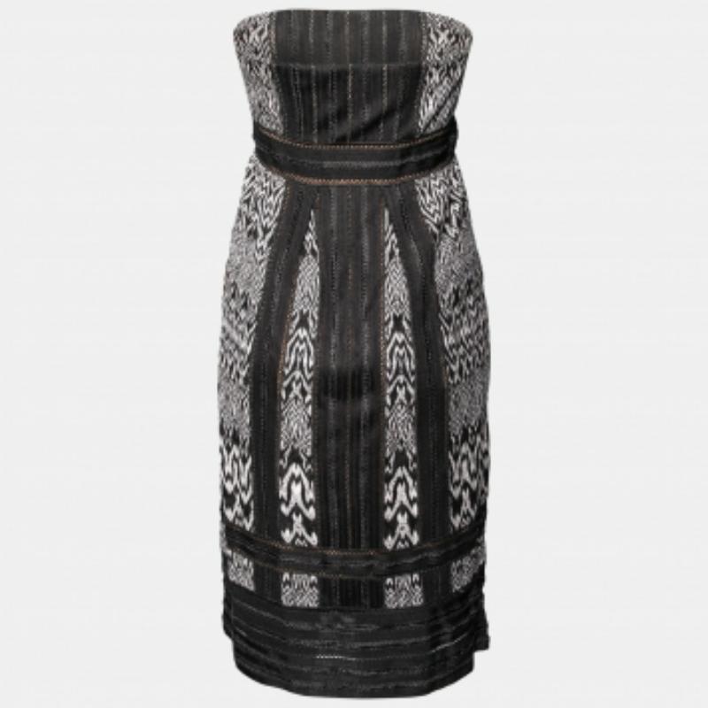 Wie schön ist dieses Kleid von Missoni! Dieses graue, trägerlose Kleid ist aus edlen Materialien gefertigt und schmeichelt der Silhouette. Es ist durchgehend mit schicken Mustern versehen. Ergänzen Sie diese atemberaubende Kreation mit schwarzen