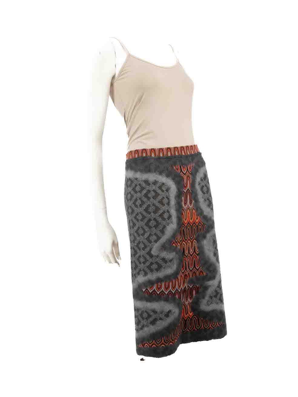 CONDITION is Very good. Hardly any visible wear to skirt is evident on this used Missoni designer resale item.
 
 
 
 Details
 
 
 Grey
 
 Wool
 
 Pencil skirt
 
 Abstract pattern
 
 Side zip and hook fastening
 
 Knee length
 
 
 
 
 
 Made in