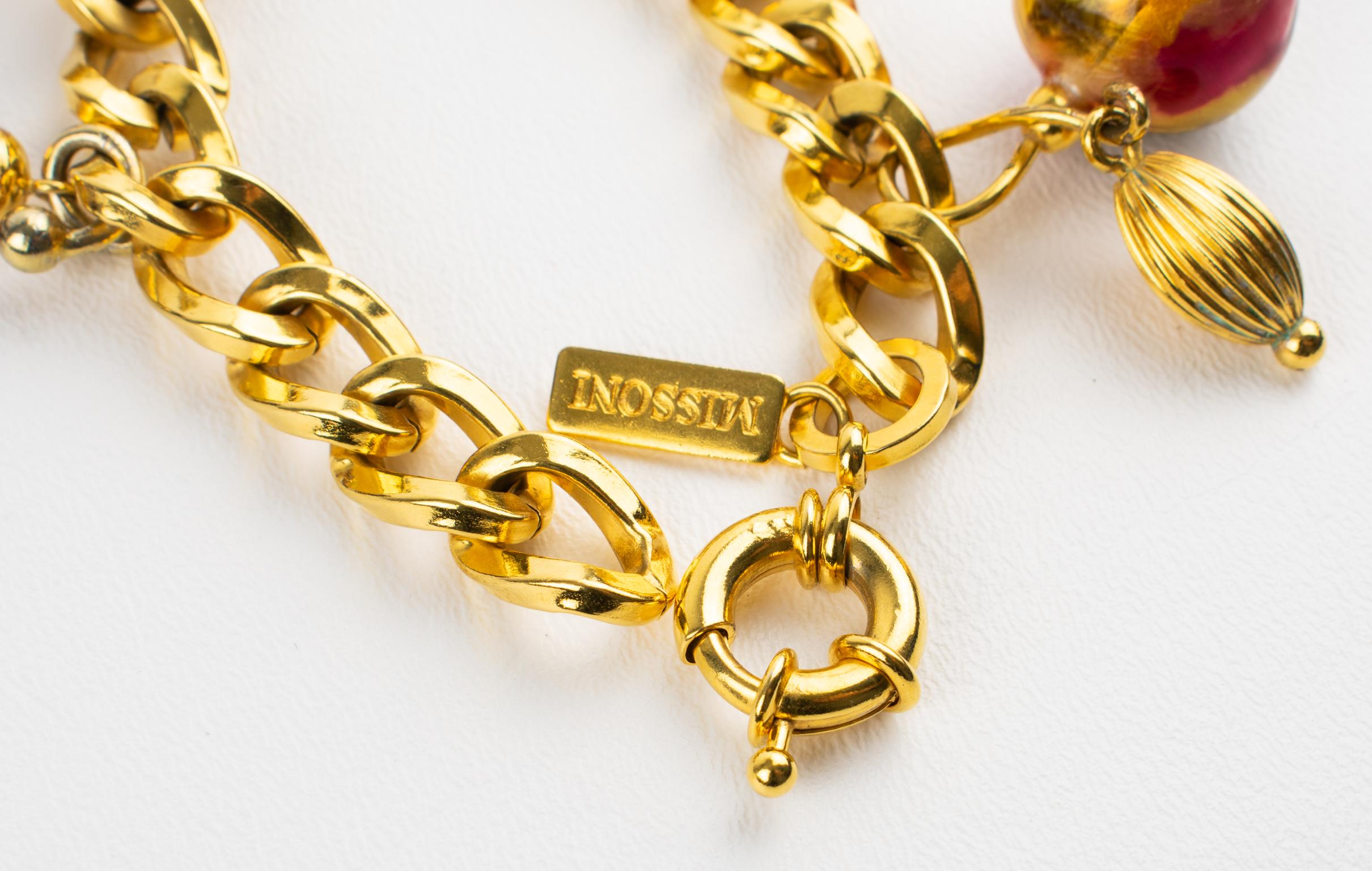 Missoni Italia Pulsera de eslabones de cadena de metal dorado con colgantes de esmalte en venta 2