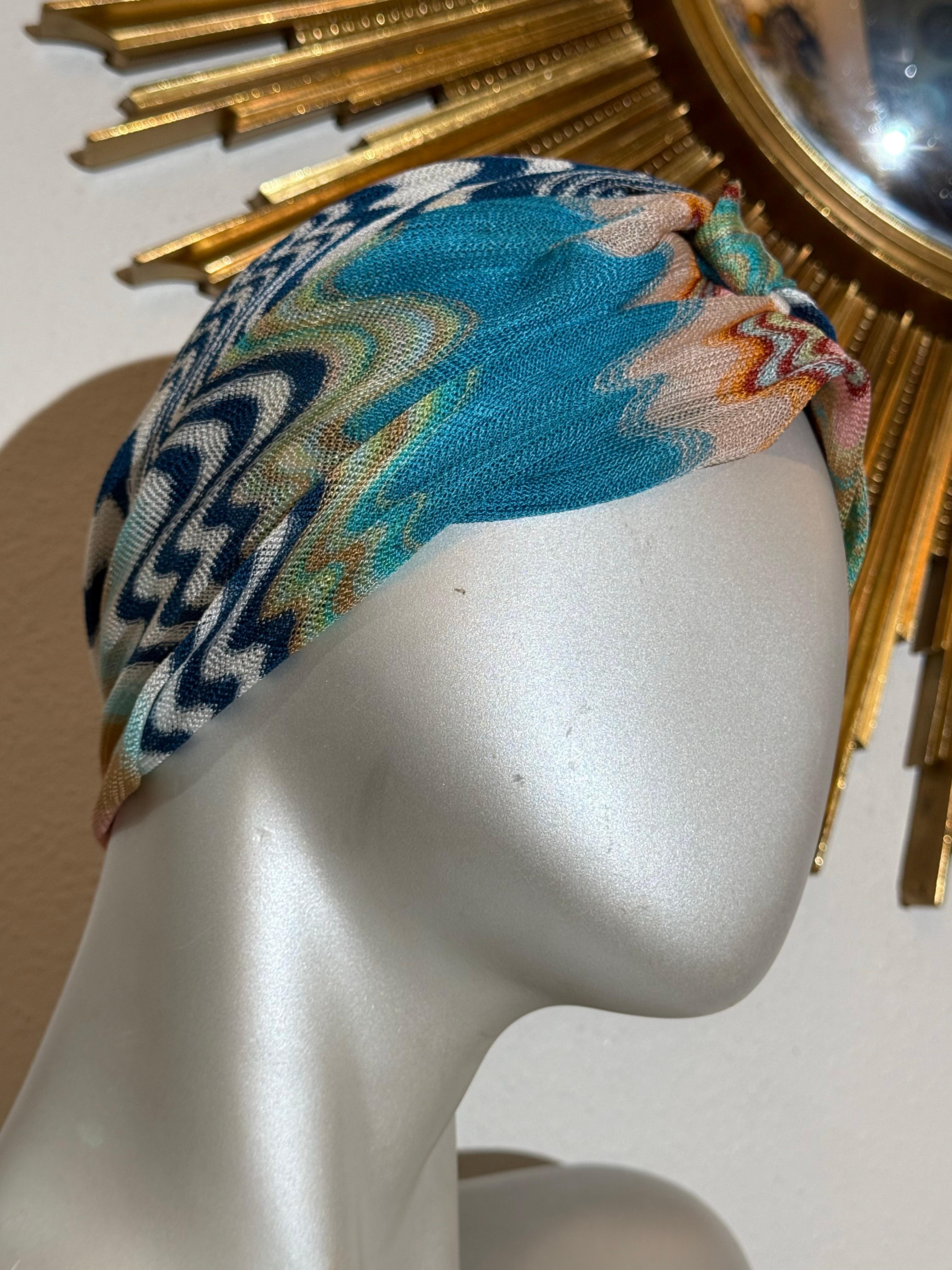 Turban classique en jersey de rayonne de Missoni Mare, bleu aqua et pêche Excellent état - En vente à Gresham, OR