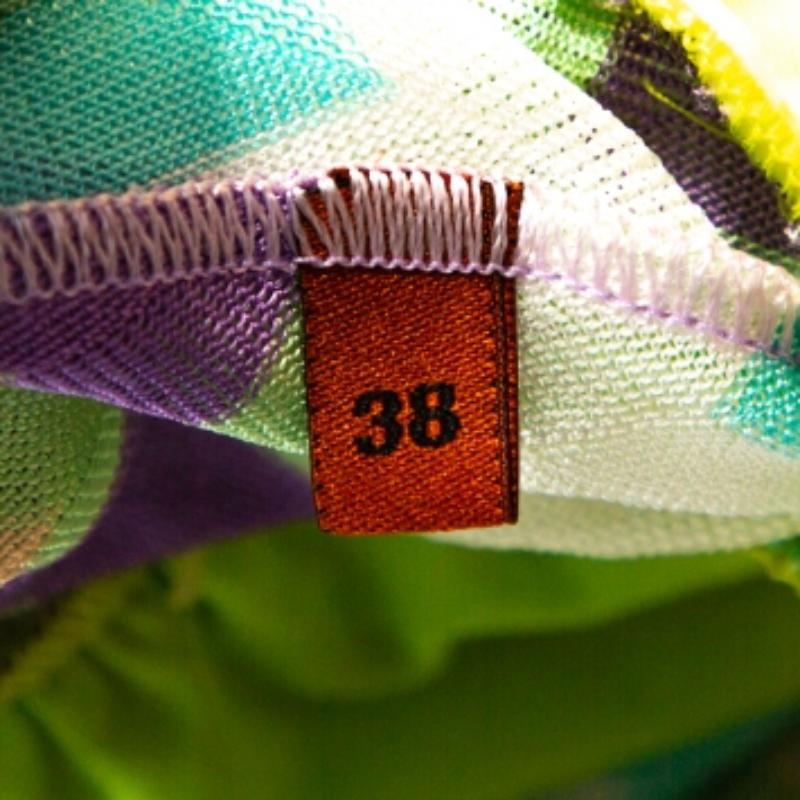 Missoni Mare - Mini-robe de couverture en maille à chevrons multicolore S Excellent état - En vente à Dubai, Al Qouz 2