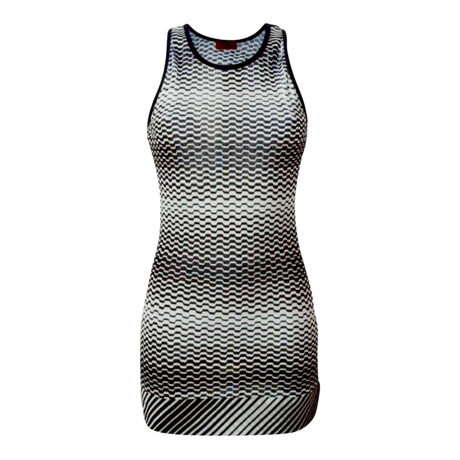 Missoni Monochrome Signature Chevron Zigzag Knit Dress 46 For Sale at  1stDibs