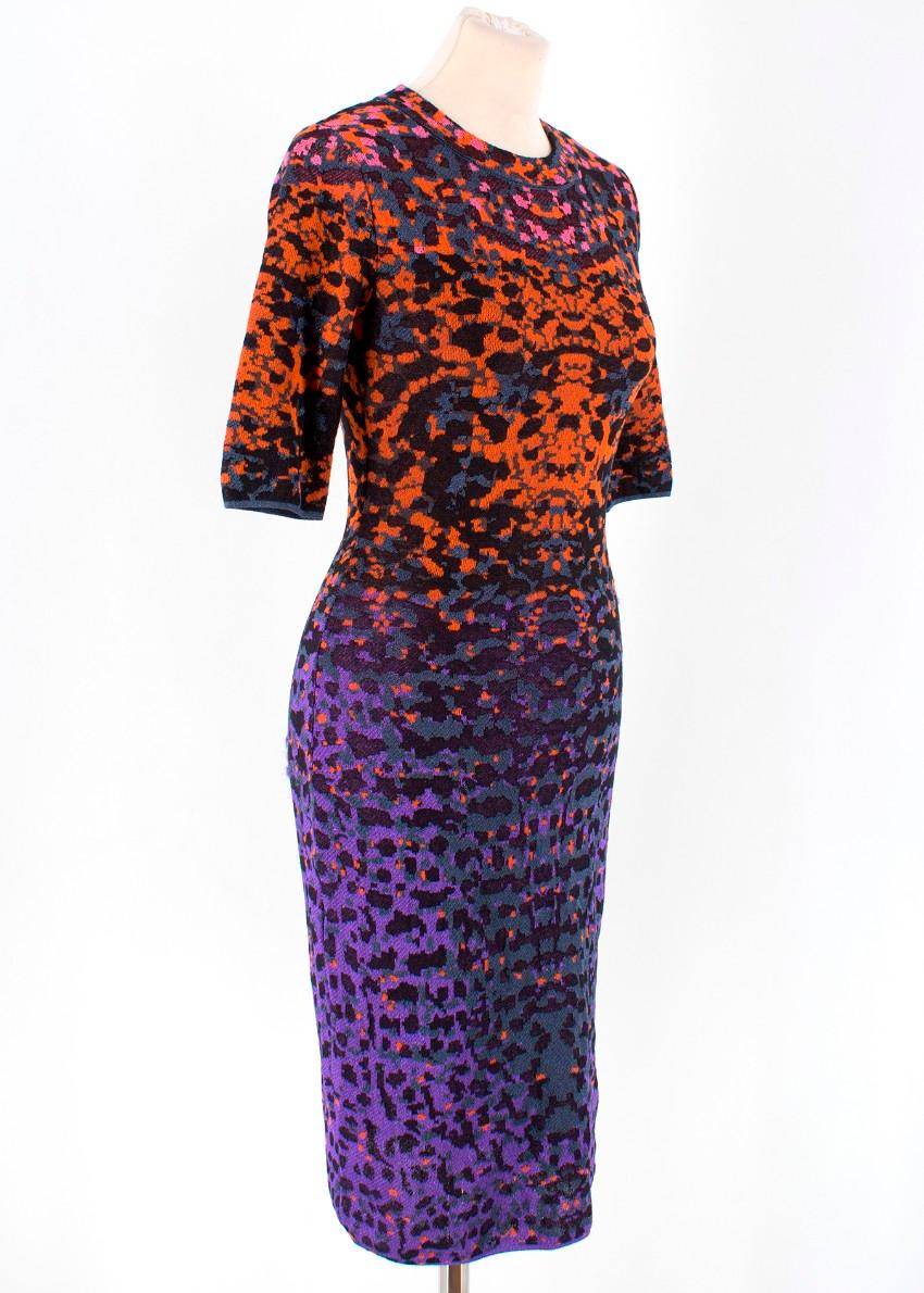 Missoni Multi-Colored Sleeved Dress 

-Black/Orange/Purple fabric design 
-Stretchy fit 
-Round-neck
-Sleeved

Please note, these items are pre-owned and may show signs of being stored even when unworn and unused. This is reflected within the