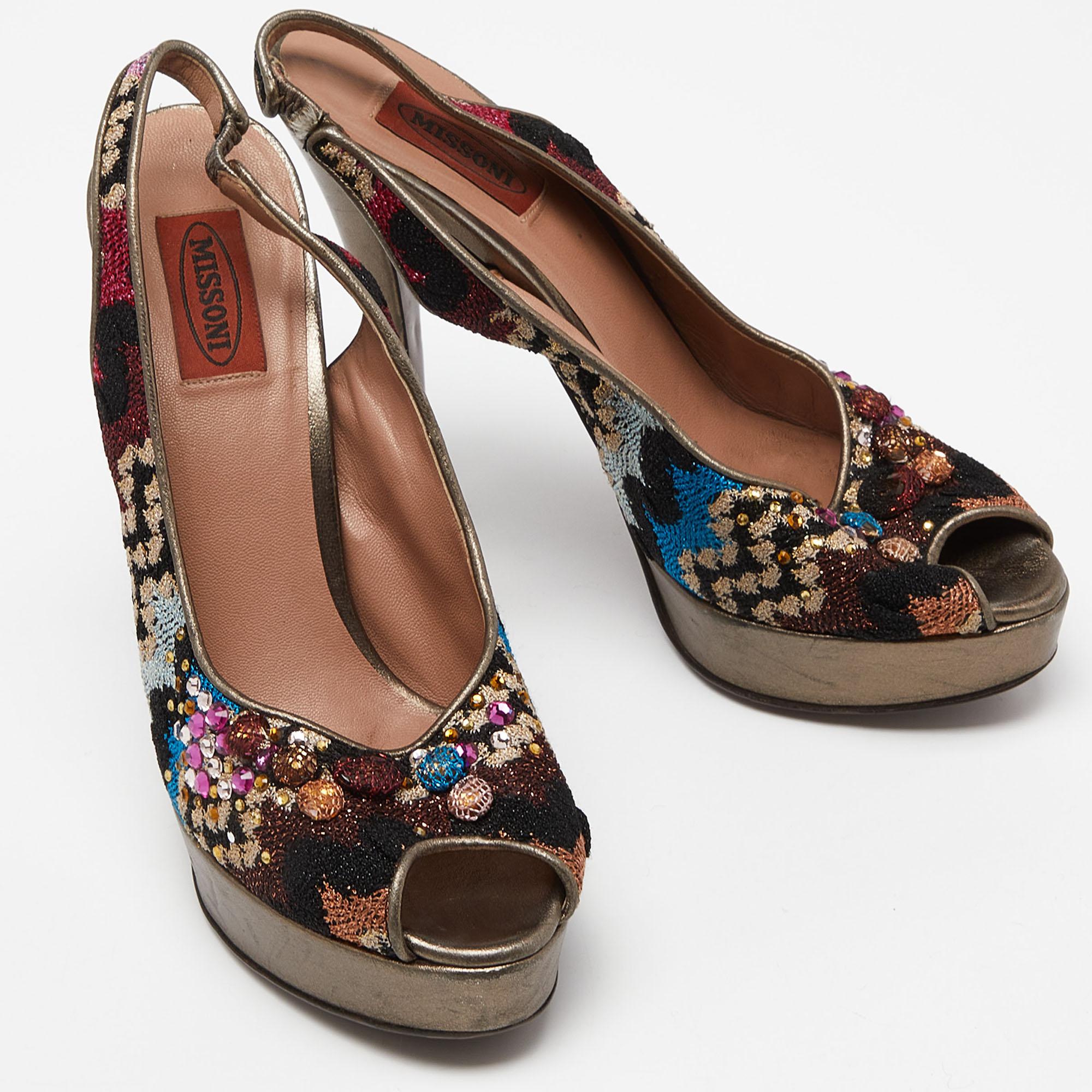 Missoni Multicolor Fabric Embellished Slingabck Pumps Size 40 In Good Condition For Sale In Dubai, Al Qouz 2