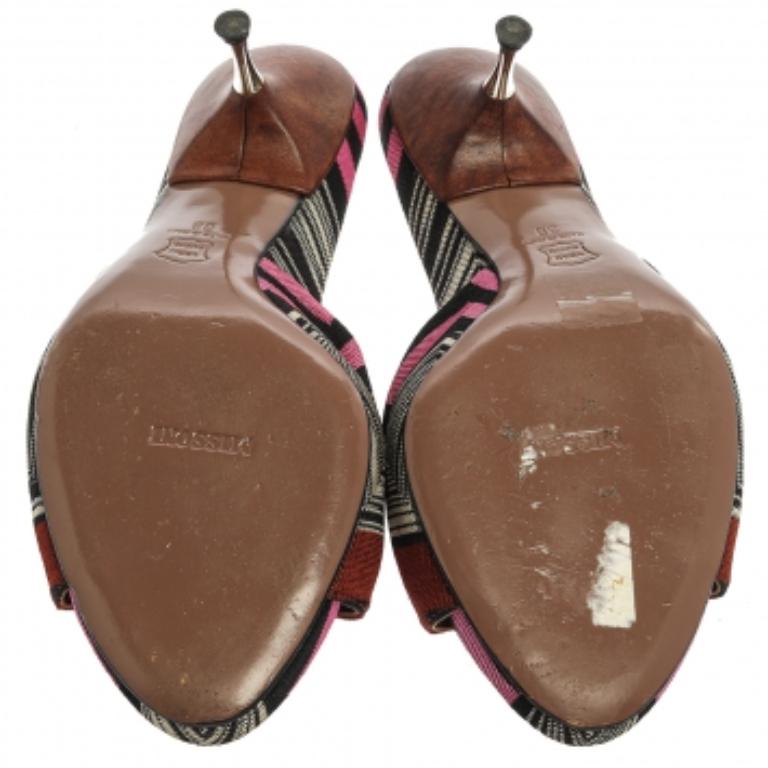 Make your feet happy with these slip-on sandals from Missoni! They have been crafted from multicolor knit fabric and feature an open toe silhouette. They come equipped with comfortable insoles and are elevated on silver-tone hardware detailed 6.5 cm