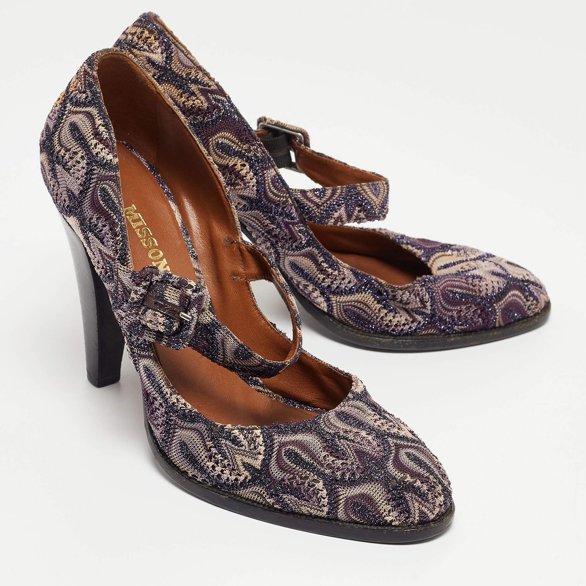 Missoni Multicolor Lurex Fabric Mary Jane Pumps Size 39 In Excellent Condition For Sale In Dubai, Al Qouz 2