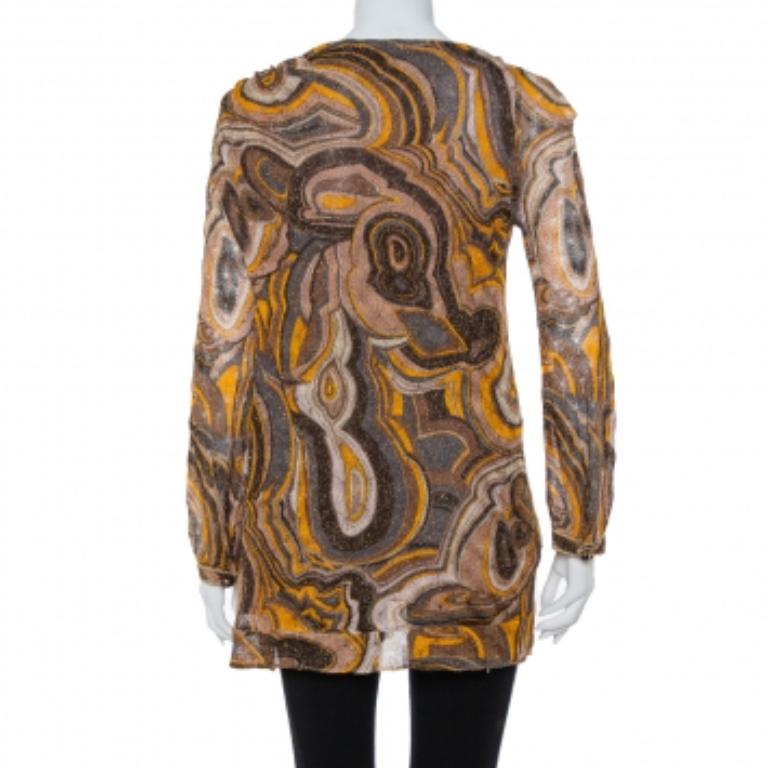 You can always rely on a Missoni creation like this for any sudden event. Match your accessories with this elegant multicolored attire detailed with beads and look your stylish best. It features long sleeves and a boat neck.