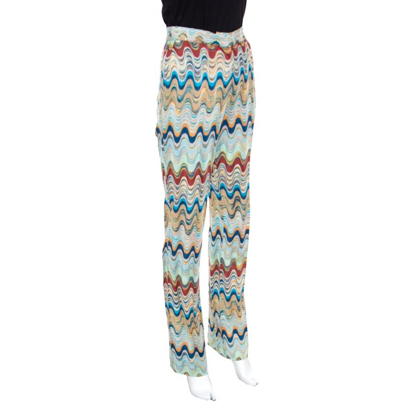 Missoni brings you these pants that are well-made and high on style. It is high-waist with colourful patterns and flared bottoms. The pants will look great with a simple blouse and statement sandals.

Includes: The Luxury Closet Packaging

The