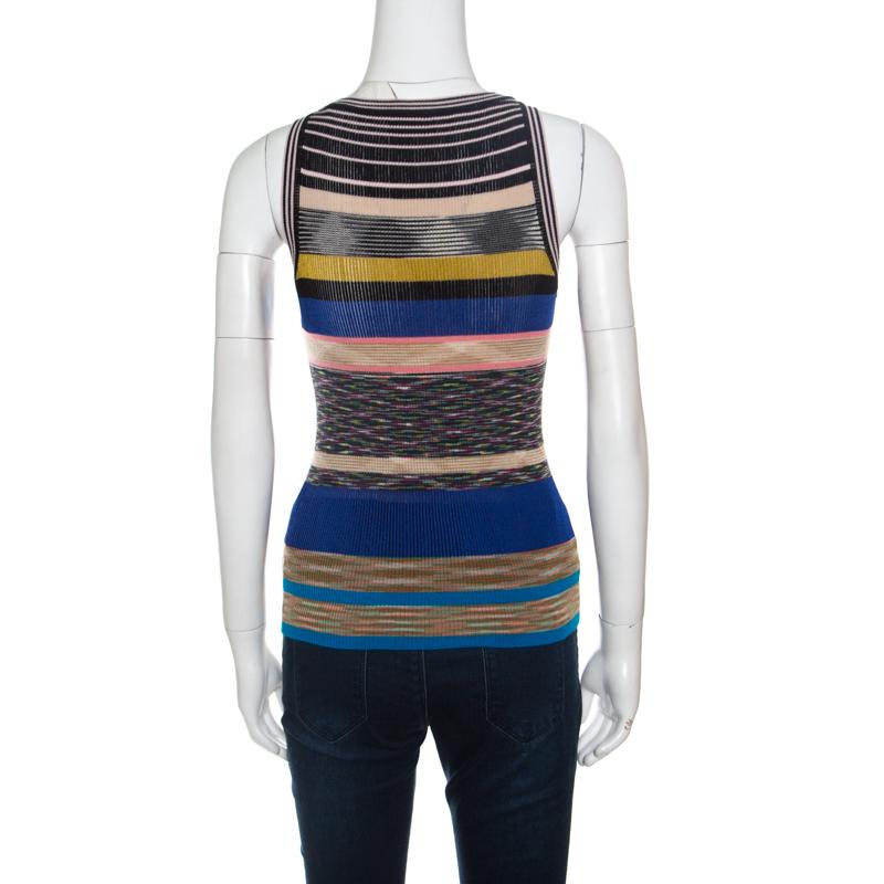 Ditch those conventional tops and set your eyes on this lovely sleeveless one from Missoni. This tank top is made of a cotton blend and features a multicolour rib knit design. It flaunts a round neckline and can be paired perfectly with denims and