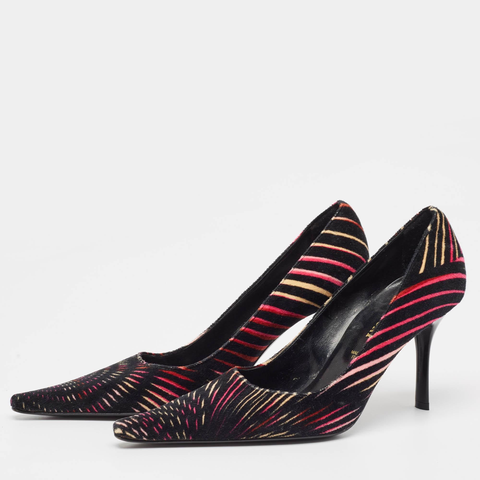 Make a chic style statement with these designer pumps. They showcase sturdy heels and durable soles, perfect for your fashionable outings!