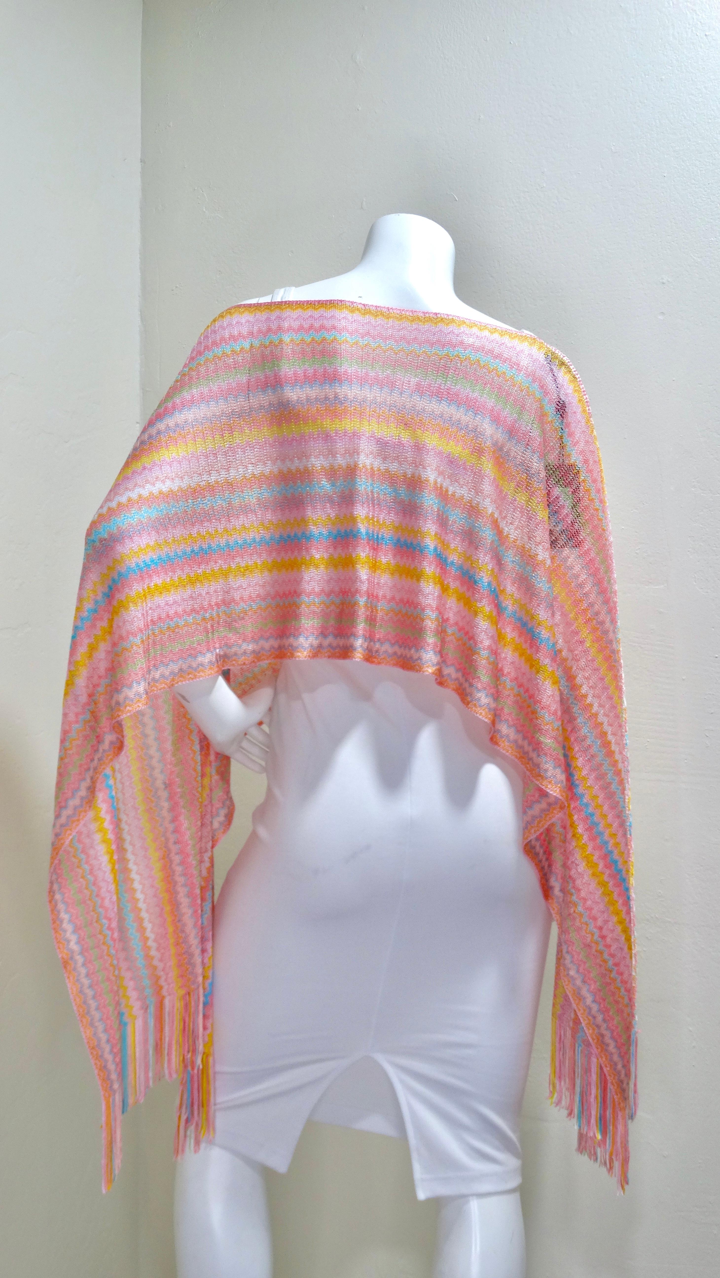 Poncho court Missoni en tricot multicolore en vente 2