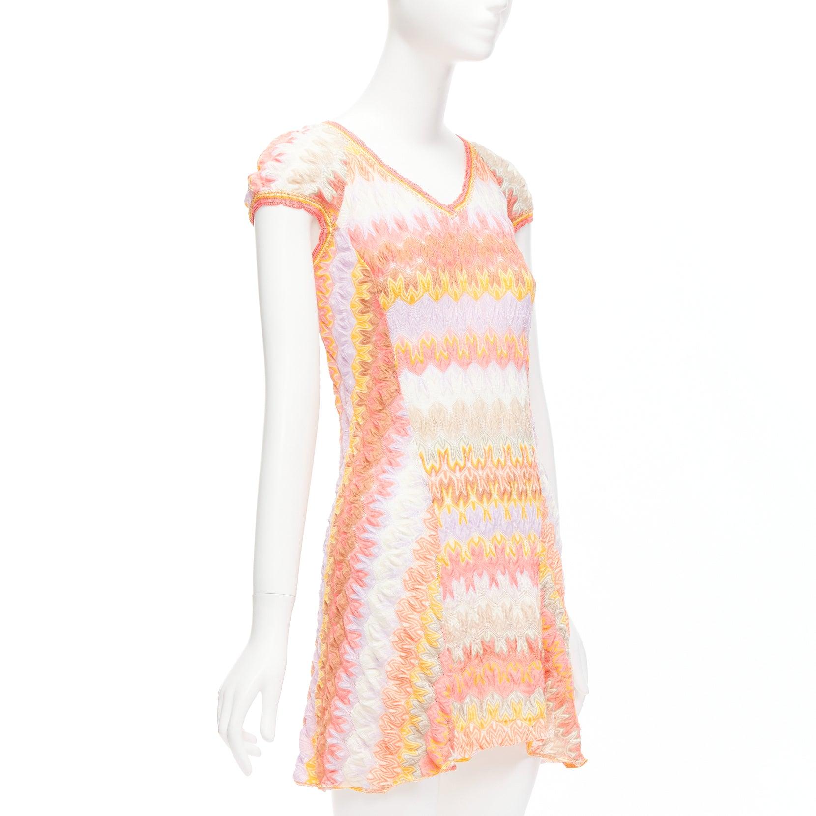 MISSONI pink cotton chevron zigzag knit V neck cap sleeve mini dress IT38 XS In New Condition For Sale In Hong Kong, NT