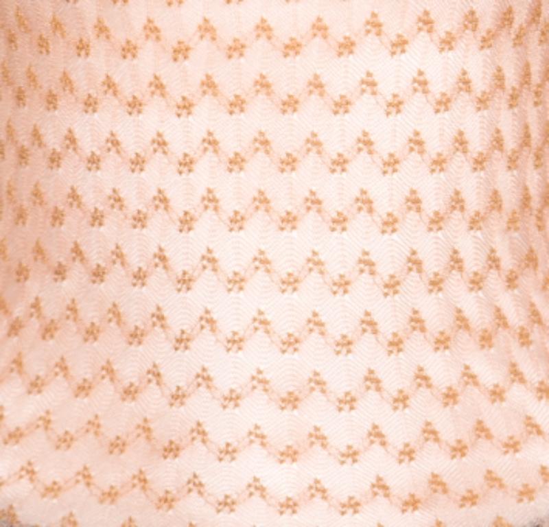 Top sans manches Missoni rose brodé en tricot perforé S Bon état - En vente à Dubai, Al Qouz 2