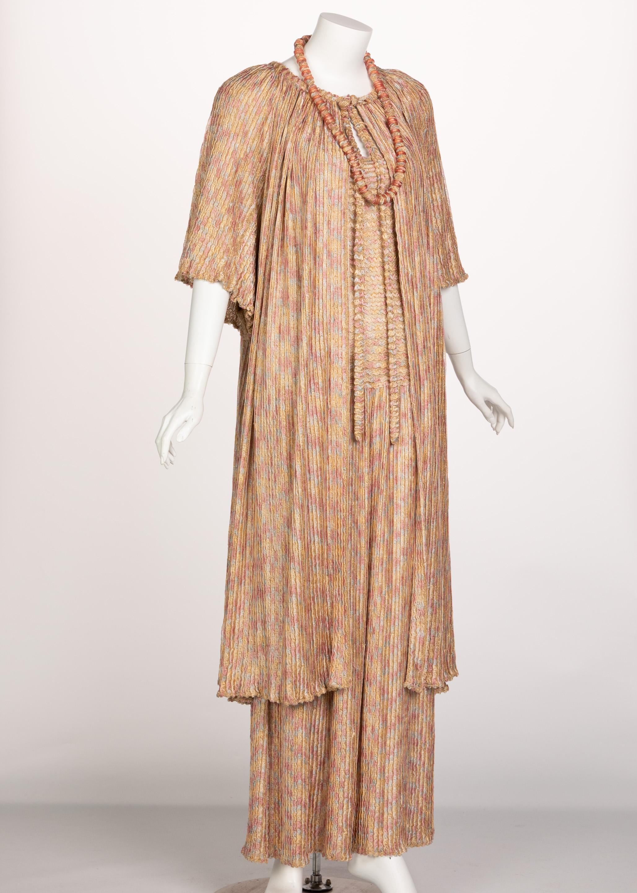 Marron Missoni - Ensemble robe longue cardigan et collier en maille dorée rose, années 1970 en vente