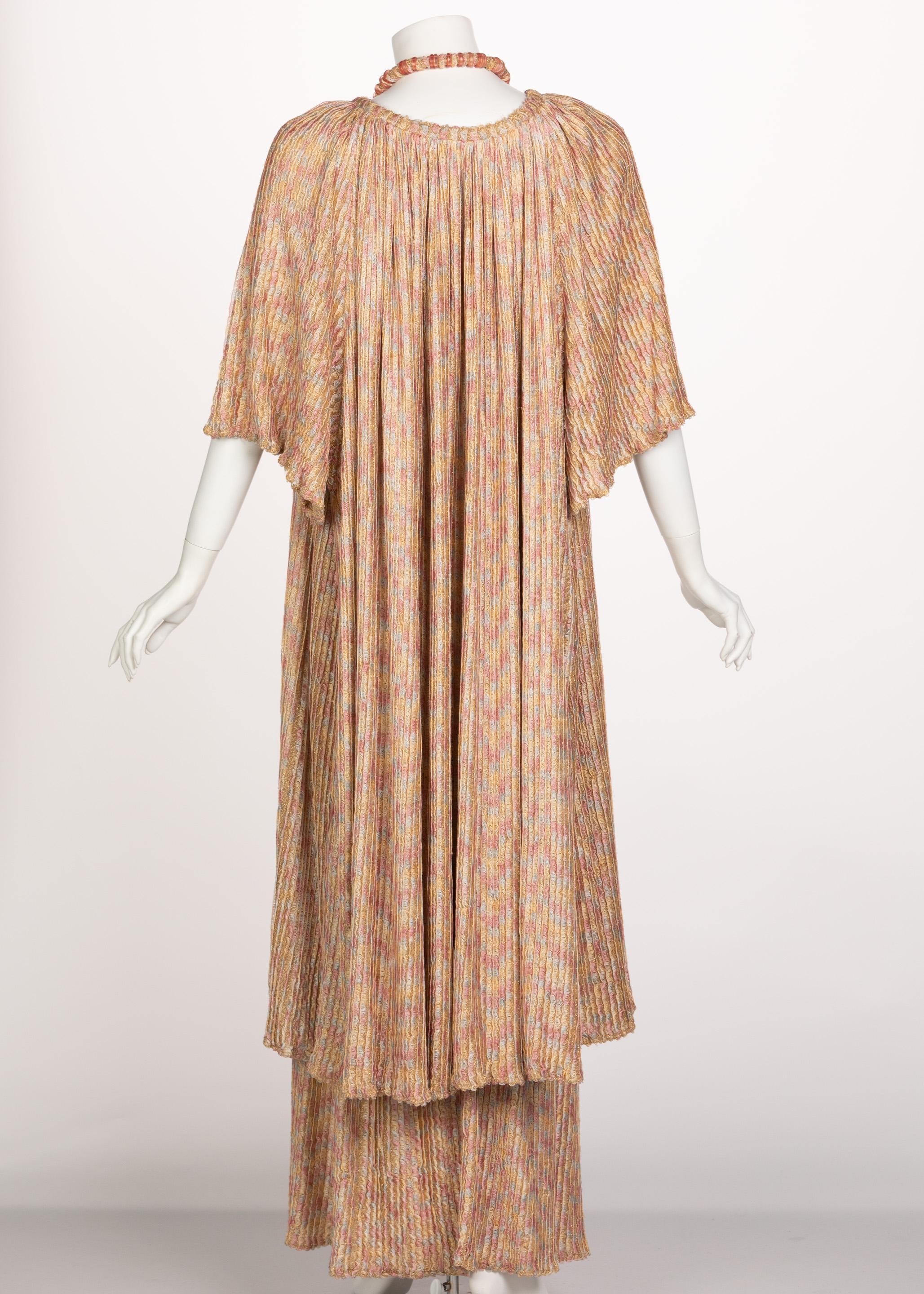 Missoni - Ensemble robe longue cardigan et collier en maille dorée rose, années 1970 Excellent état - En vente à Boca Raton, FL