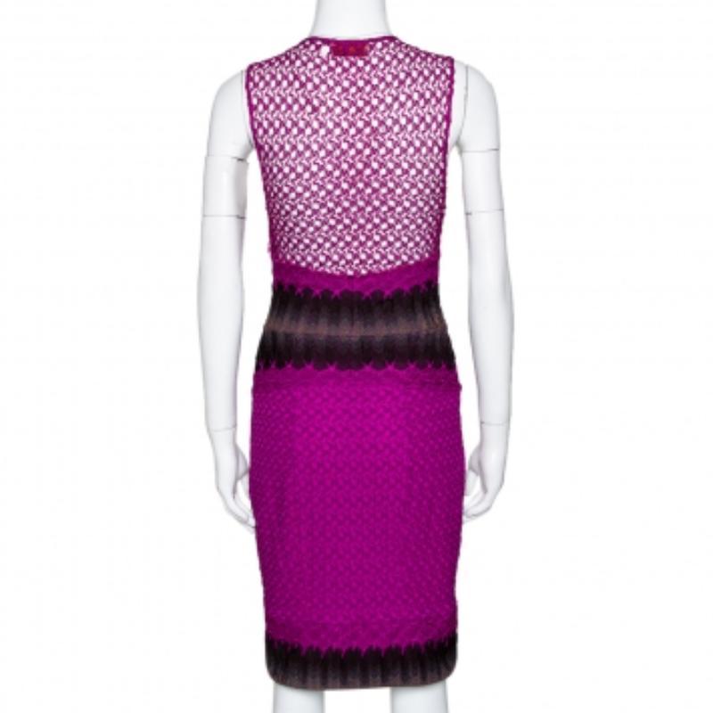 Missoni Purple - Robe cintrée sans manches en maille crochetée S Bon état - En vente à Dubai, Al Qouz 2