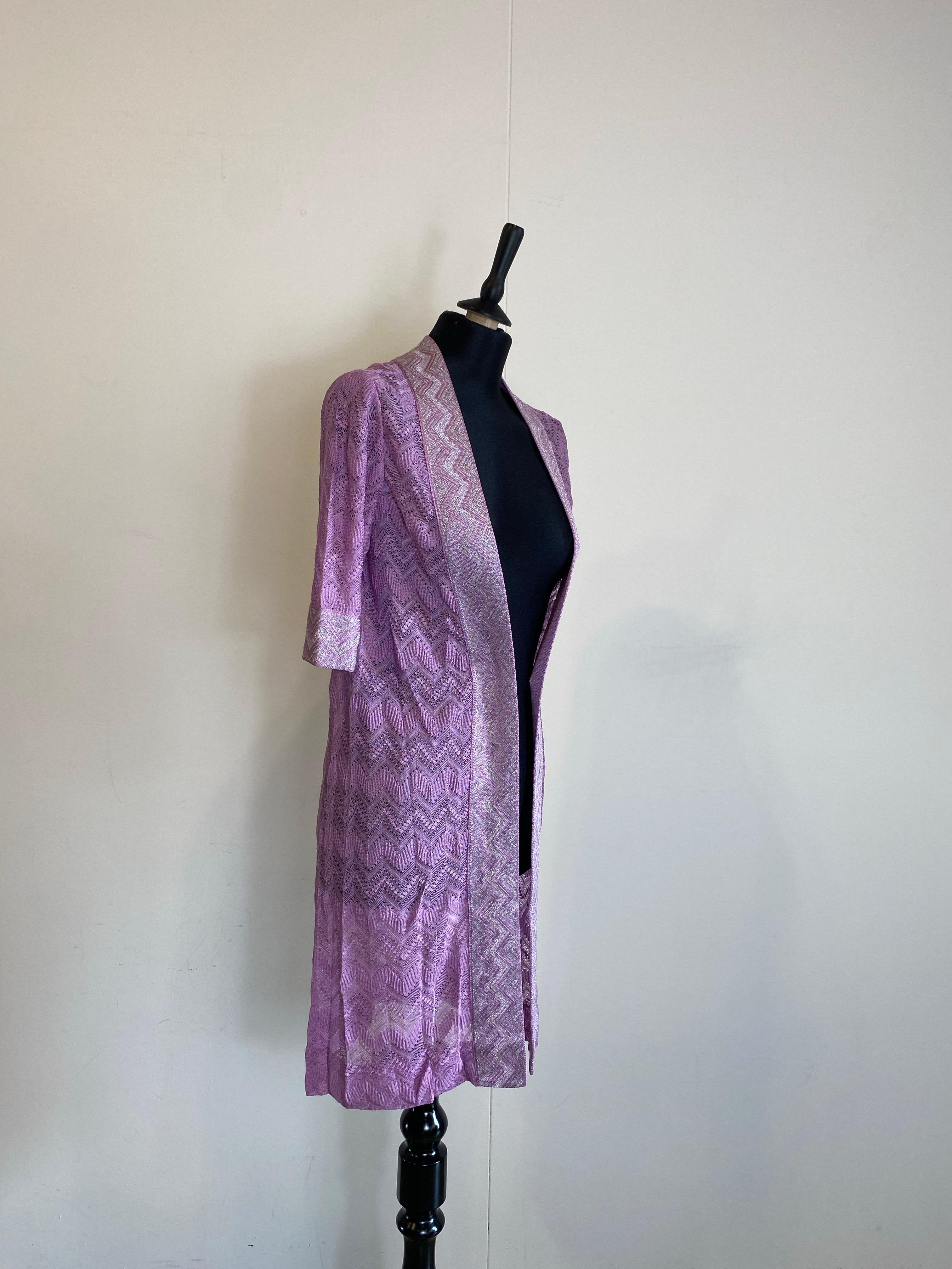 Gris Missoni Top violet avec détails. en vente