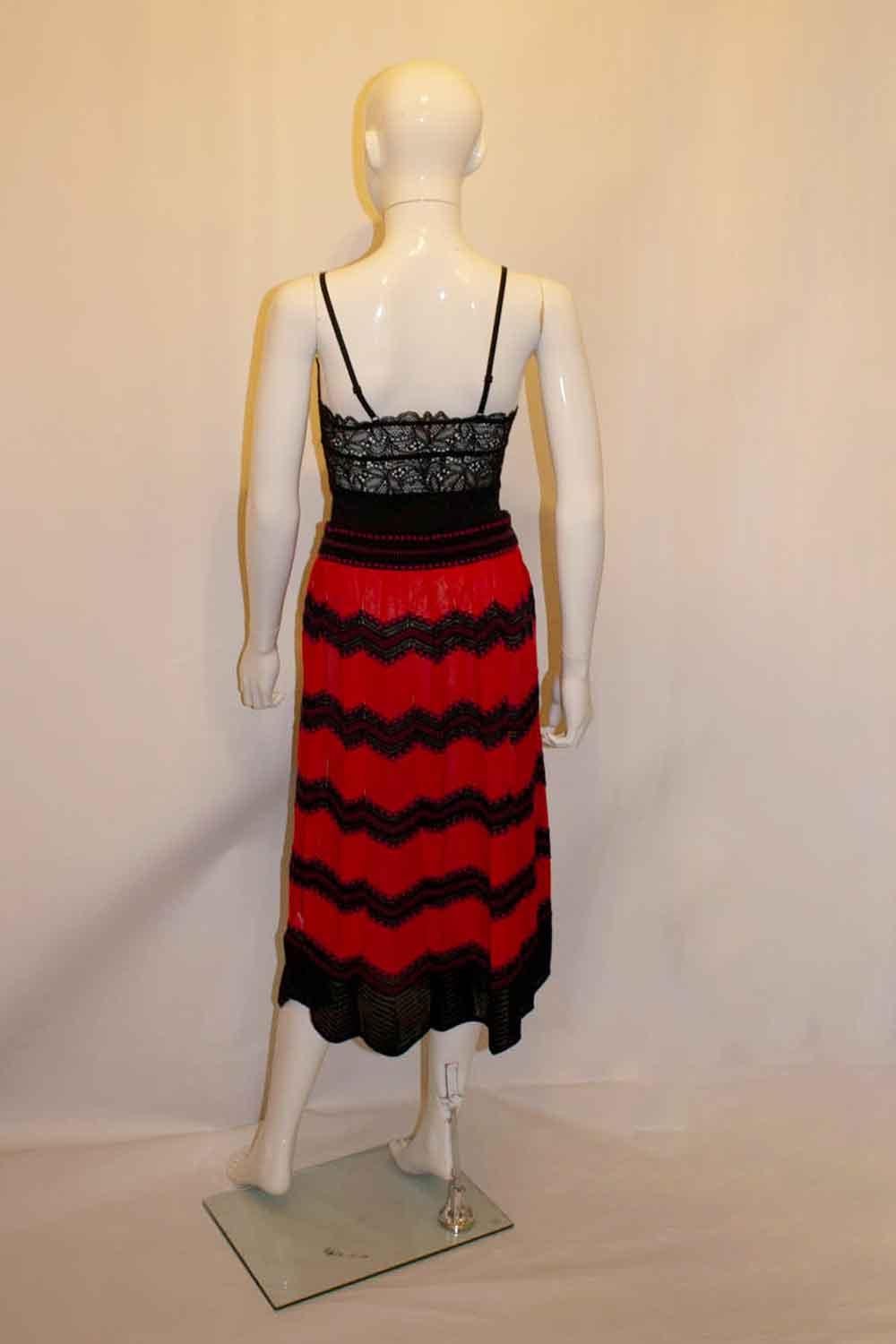Women's Missoni Red and Black Skirt For Sale