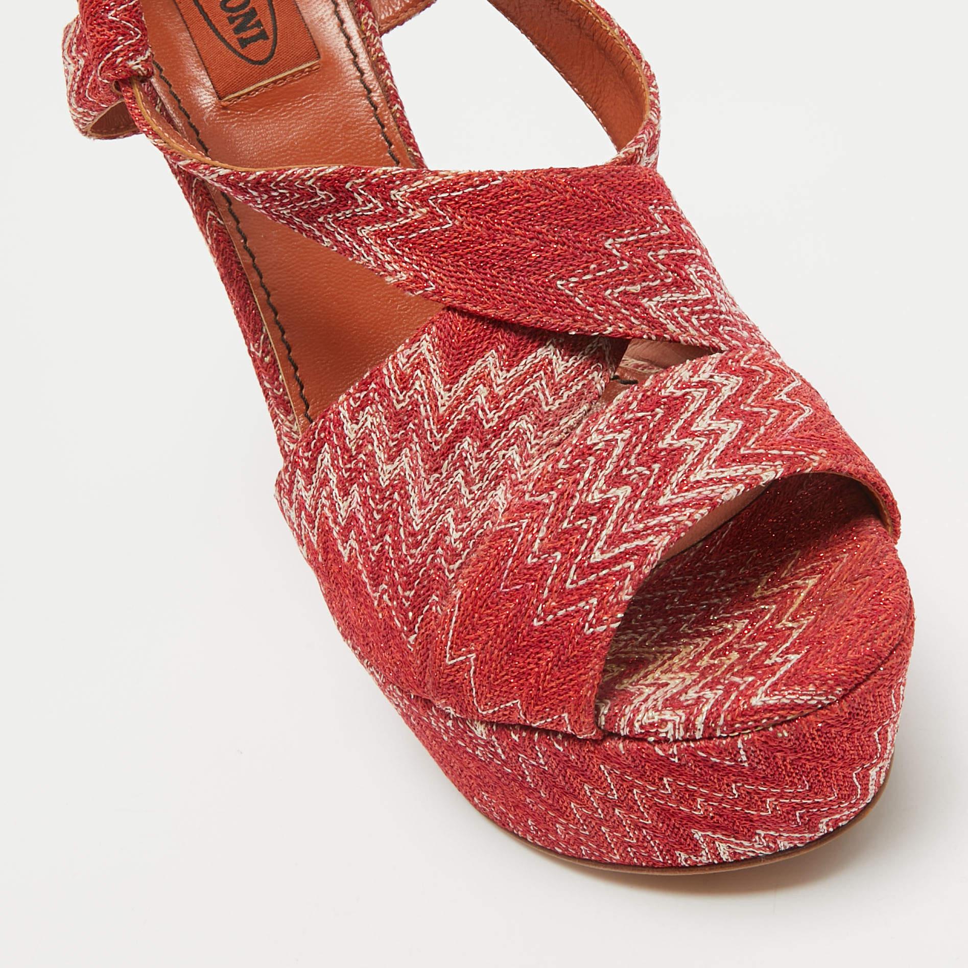 Missoni Rote Lurex-Keilsandalen aus Stoff mit Keil Größe 39 im Angebot 2