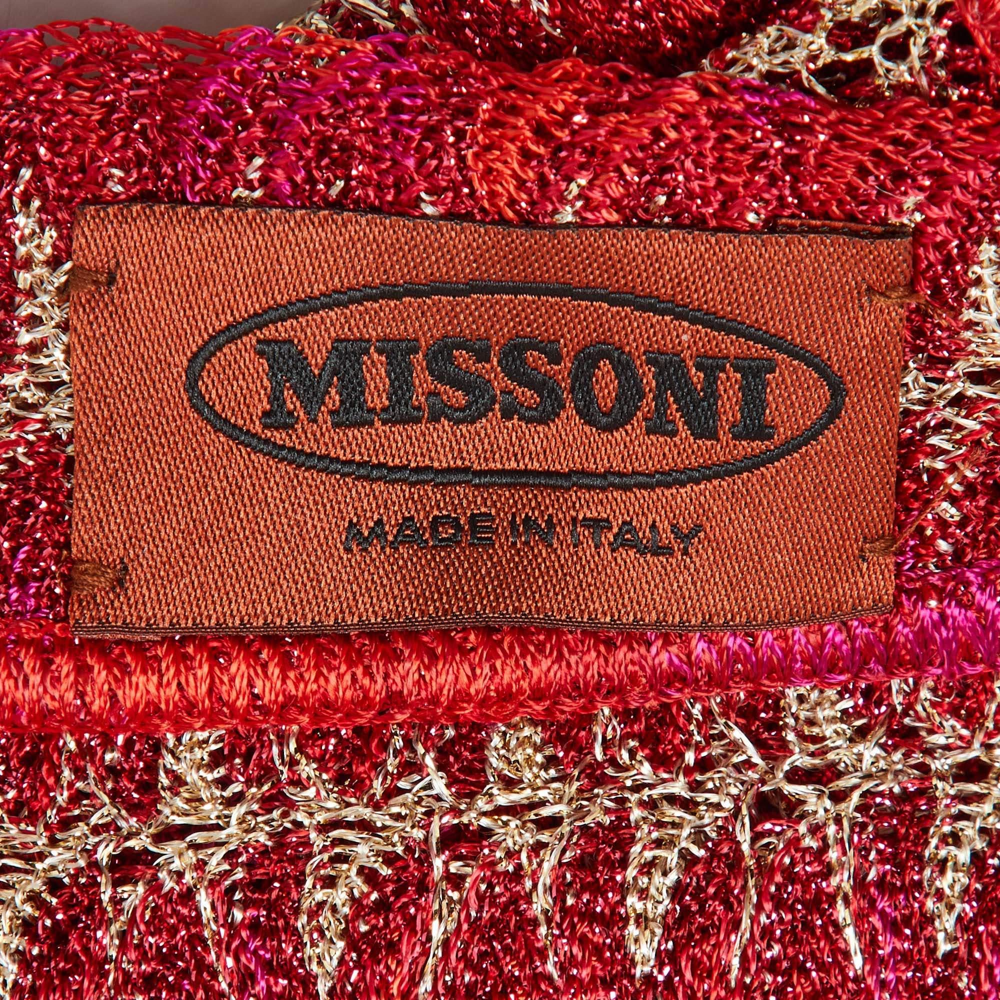 Stola Missoni in maglia lurex testurizzata rosso/rosa In condizioni ottime in vendita a Dubai, Al Qouz 2