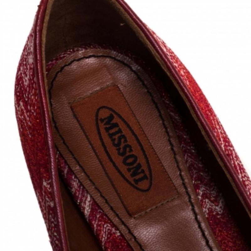 Women's Missoni Red/White Lurex And Jacquard Fabric Embellished Ballet Flats Size 38 For Sale