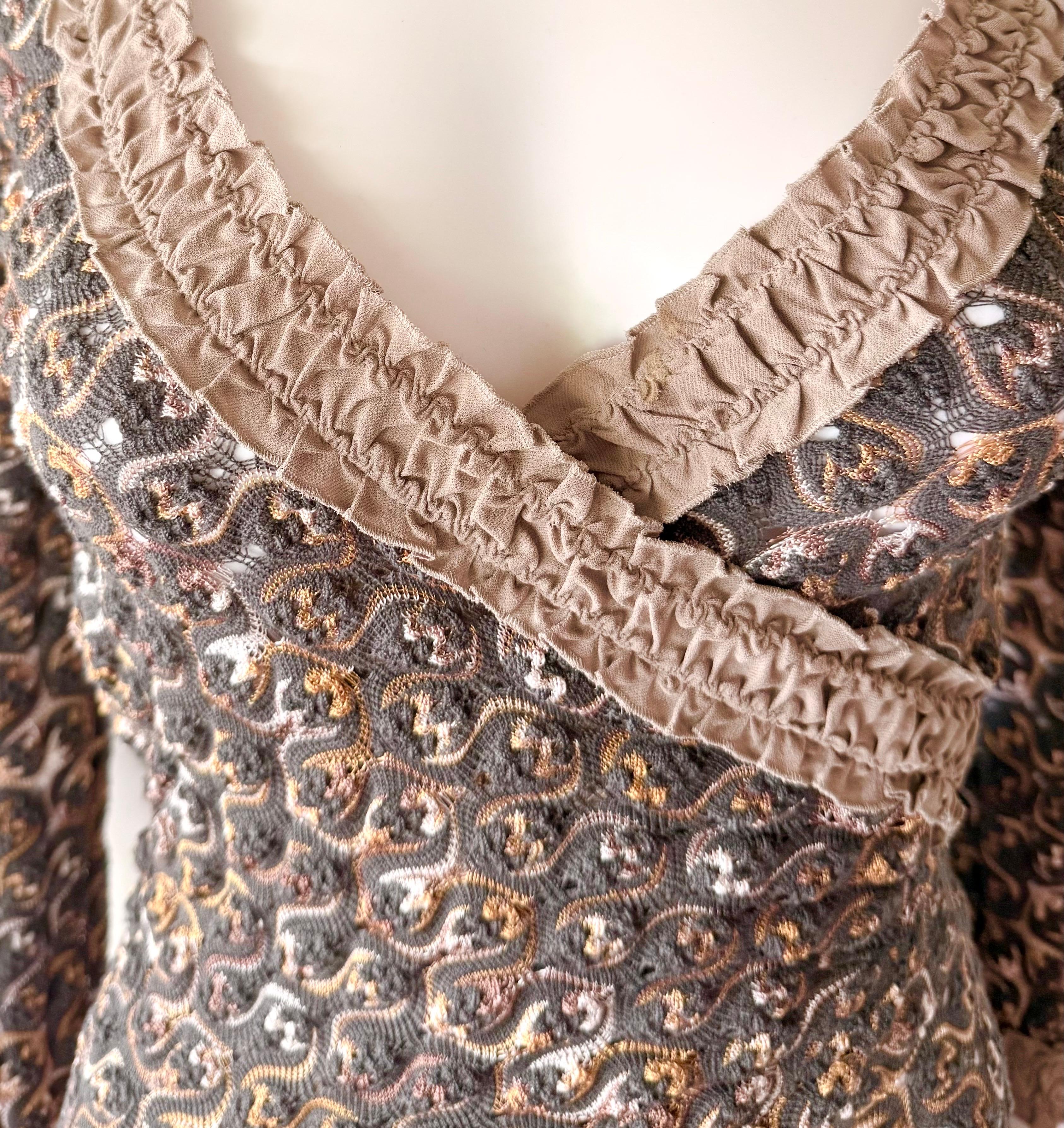 MISSONI Runway F/W 2007 ‘70s-Style Crochet Knit V-Neck Wrap Dress – IT 36/38 For Sale 2