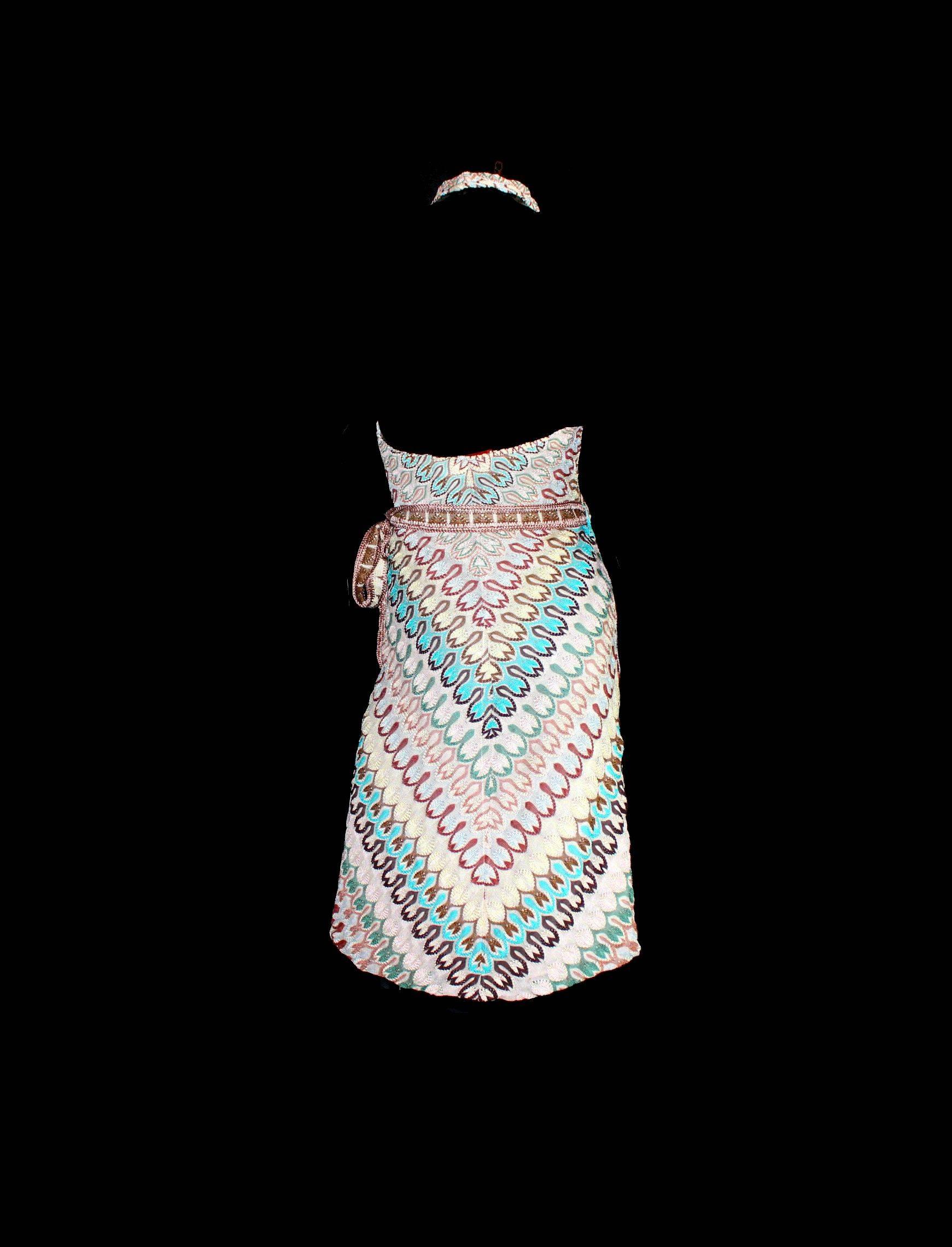 Beautiful multicolor shades
Classic MISSONI signature zigzag knit
Simply slips on
Wrap dress
Fully lined with nude silk
Dry Clean only
Made in Italy
Size 40

