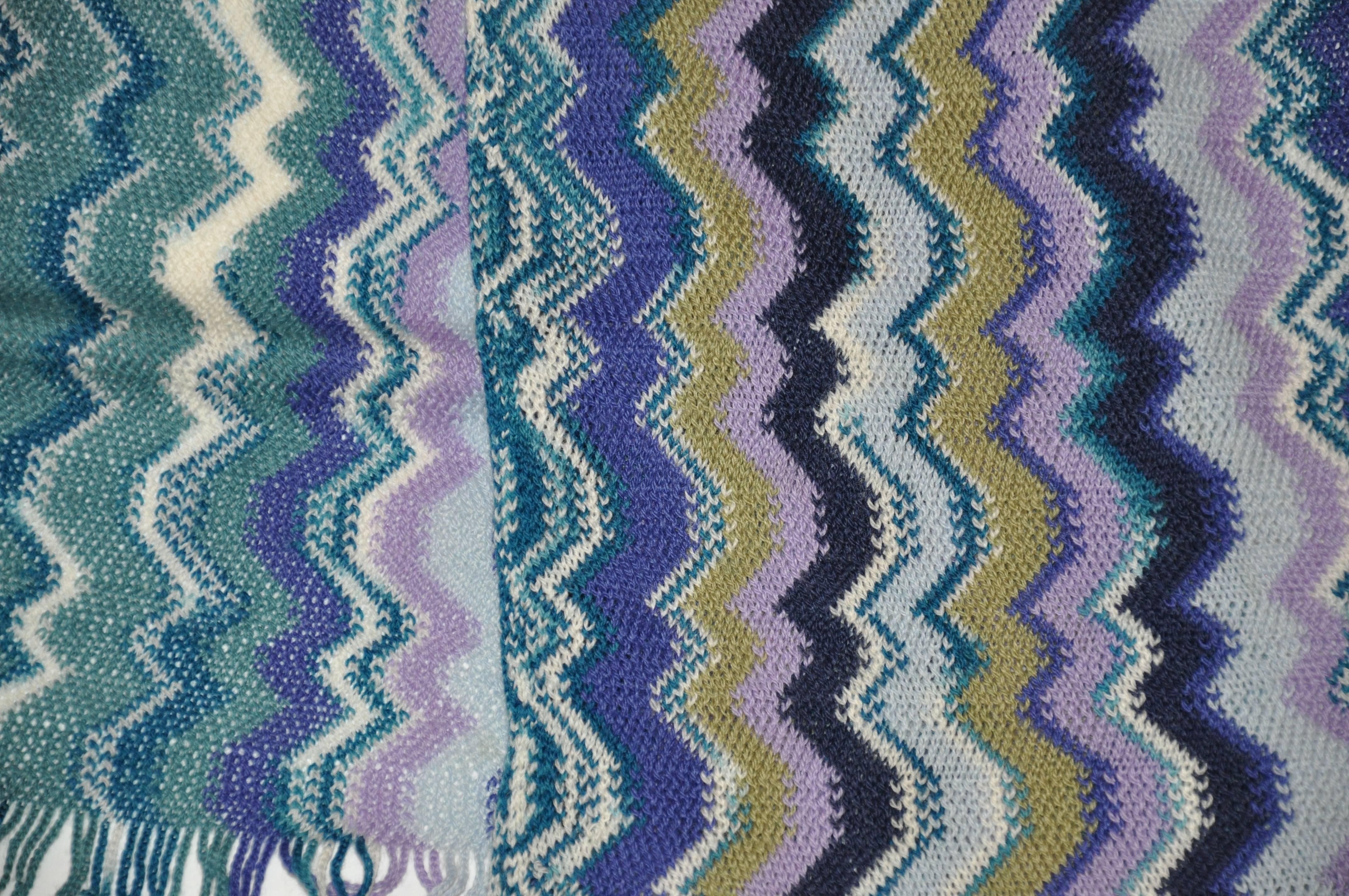 Bufanda Zig Zag Multicolor con Flecos Missoni Signature Gris en venta