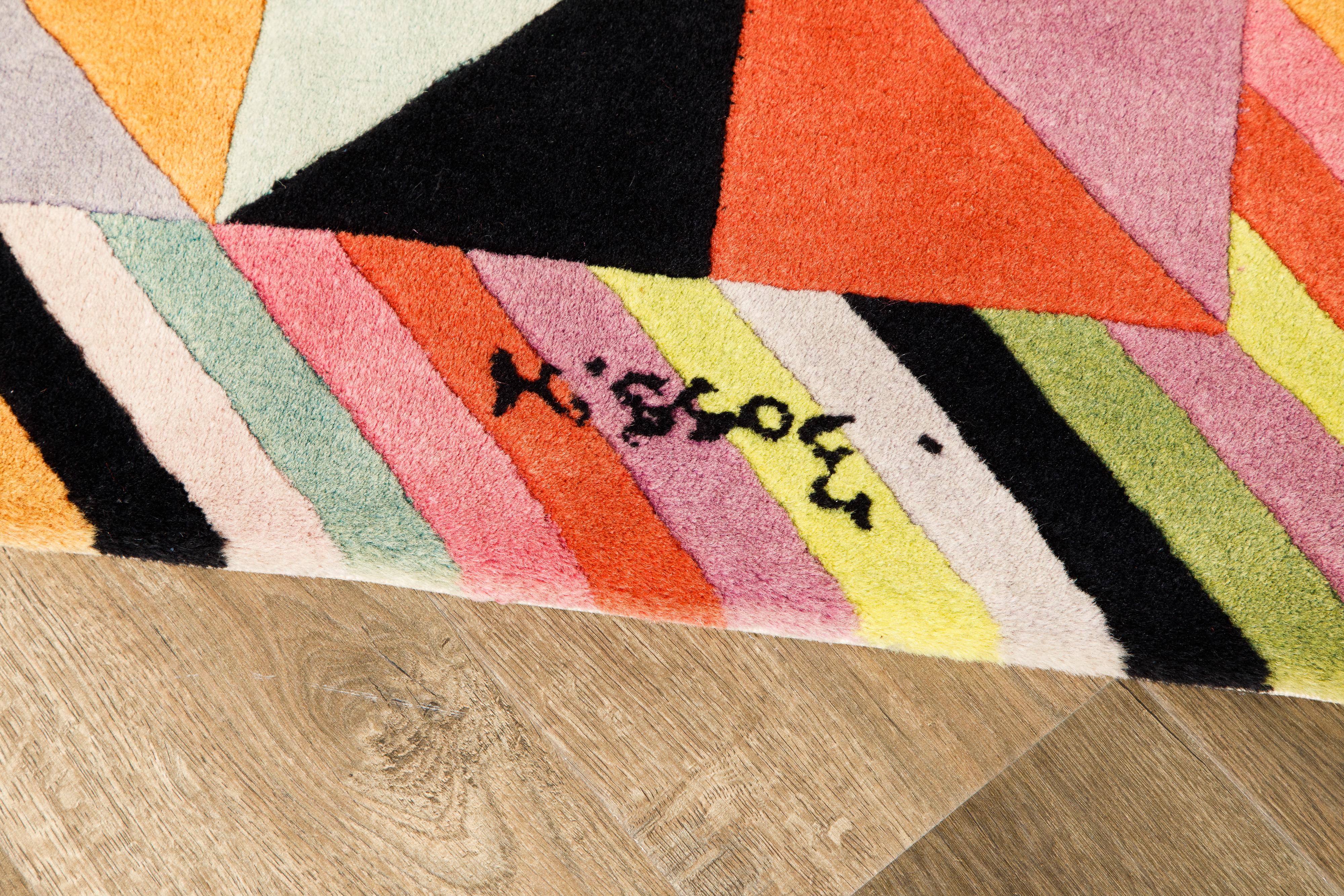 Missoni Signed Post-Modern Kaleidoscope Large Rug, circa 1980 (Ende des 20. Jahrhunderts)