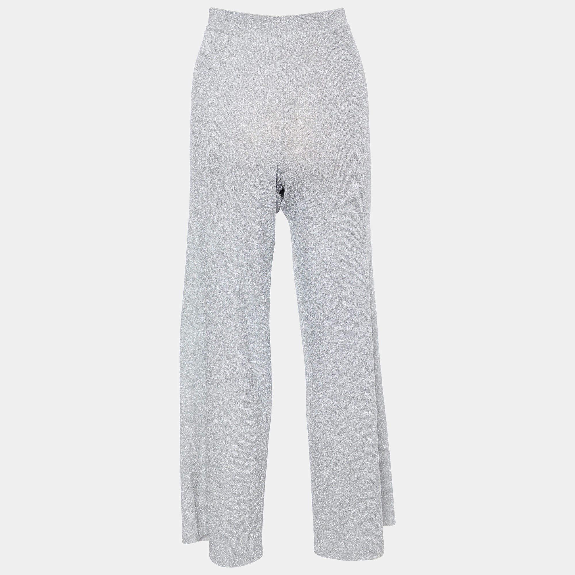 How stylish and classy are these pants! Made from quality fabrics and styled into a great fit, complement these pants with a chic crop top.