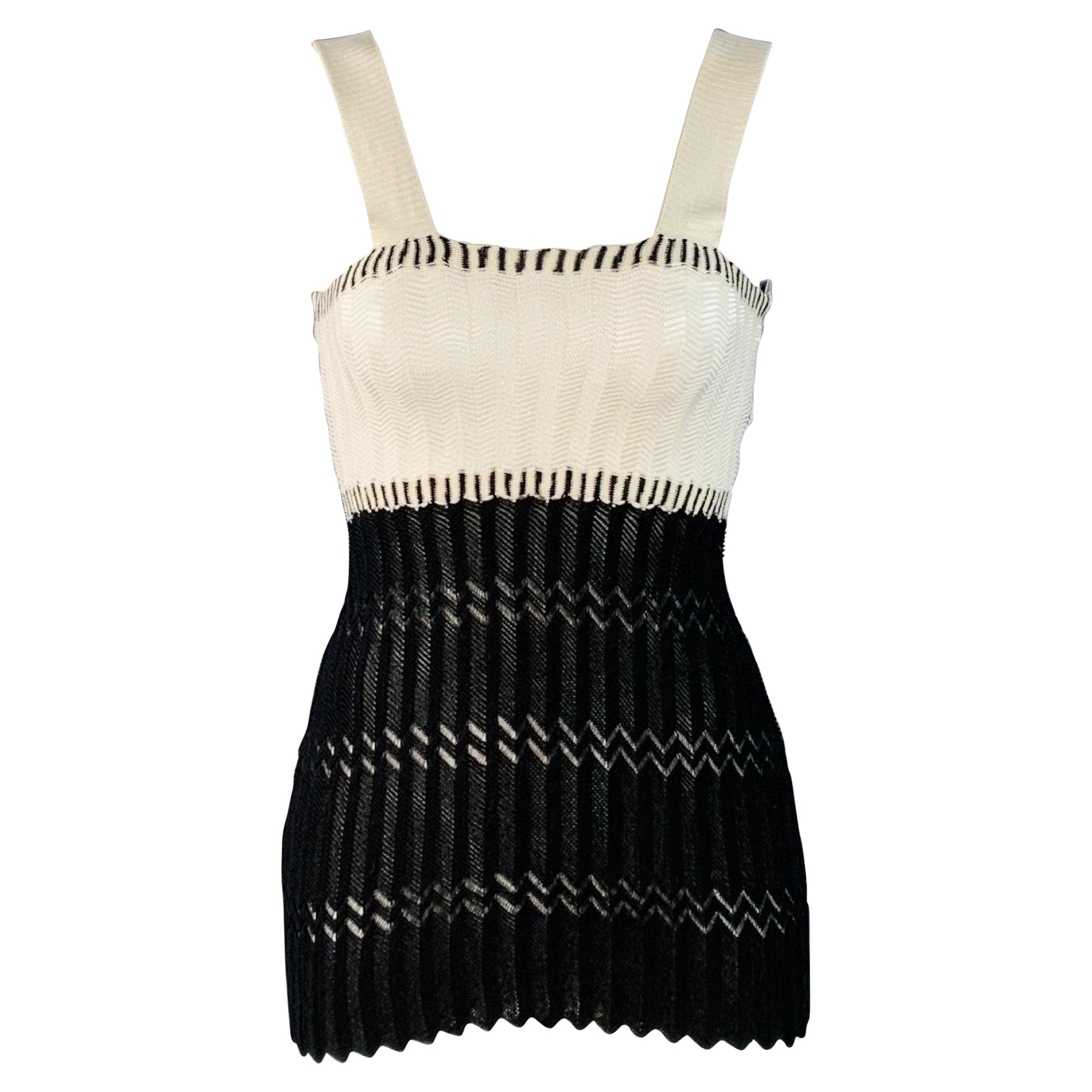 MISSONI Size 2 White Black Viscose Cotton Chevron Knit Two Tone Tank Casual Top