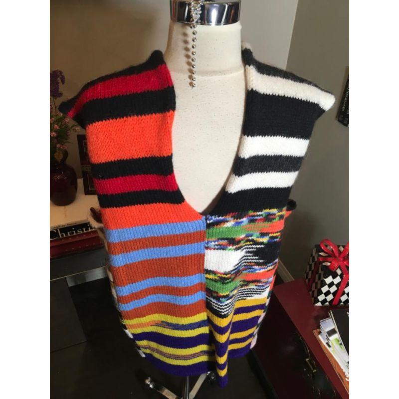 Missoni Size 42 Black White V Neck Sleeveless Wool Knit Top  For Sale 3