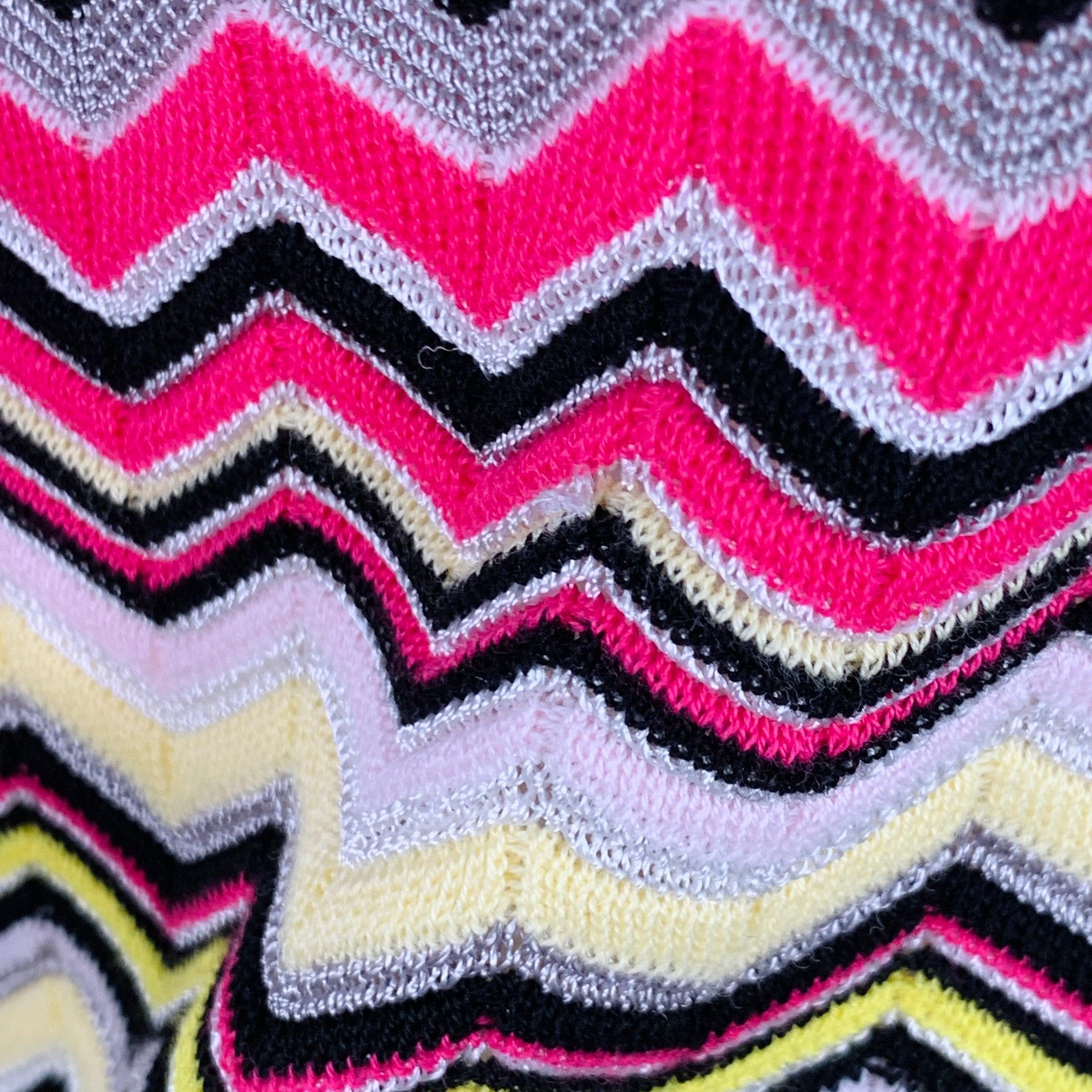 MISSONI Size S Black Multi Color Cotton Blend Zig Zag Crew Neck Pullover For Sale 1