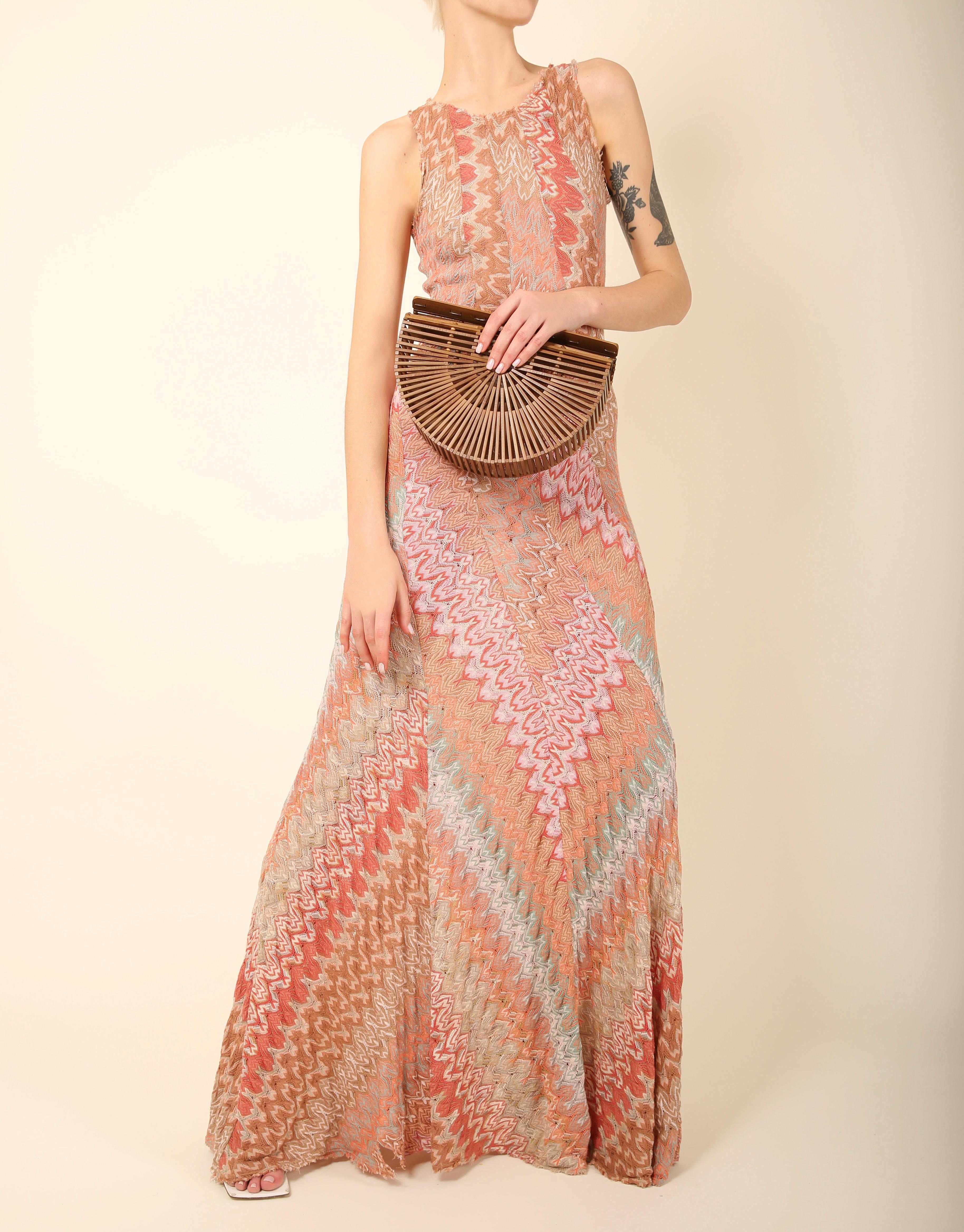 Missoni sleeveless pink beige blue white grey knit knitted flare maxi gown dress In Excellent Condition For Sale In Paris, FR