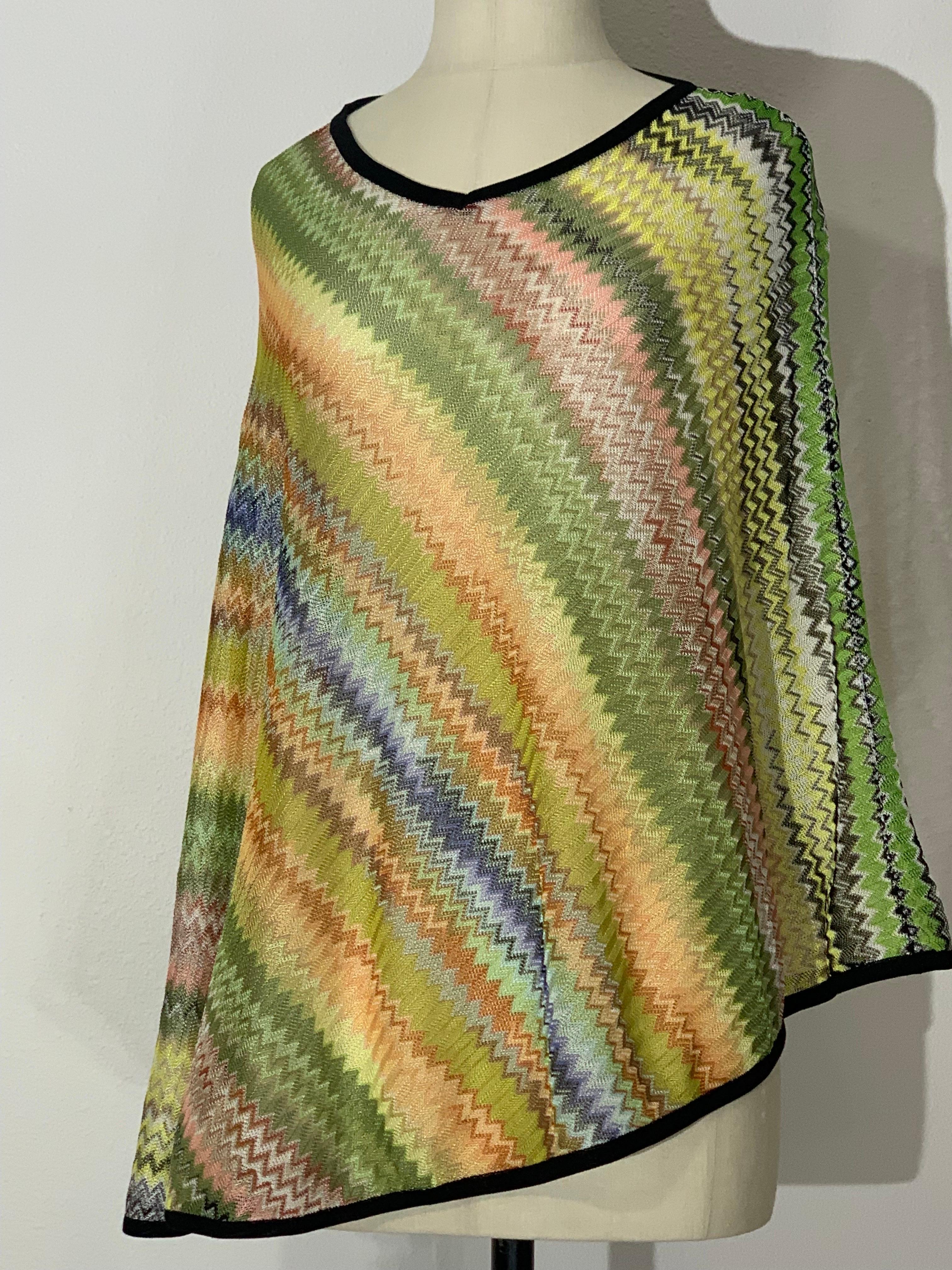 Missoni Spring/Summer Rayon & Cotton Knit Cover-Up in Classic Missoni Zig-Zag In Excellent Condition For Sale In Gresham, OR