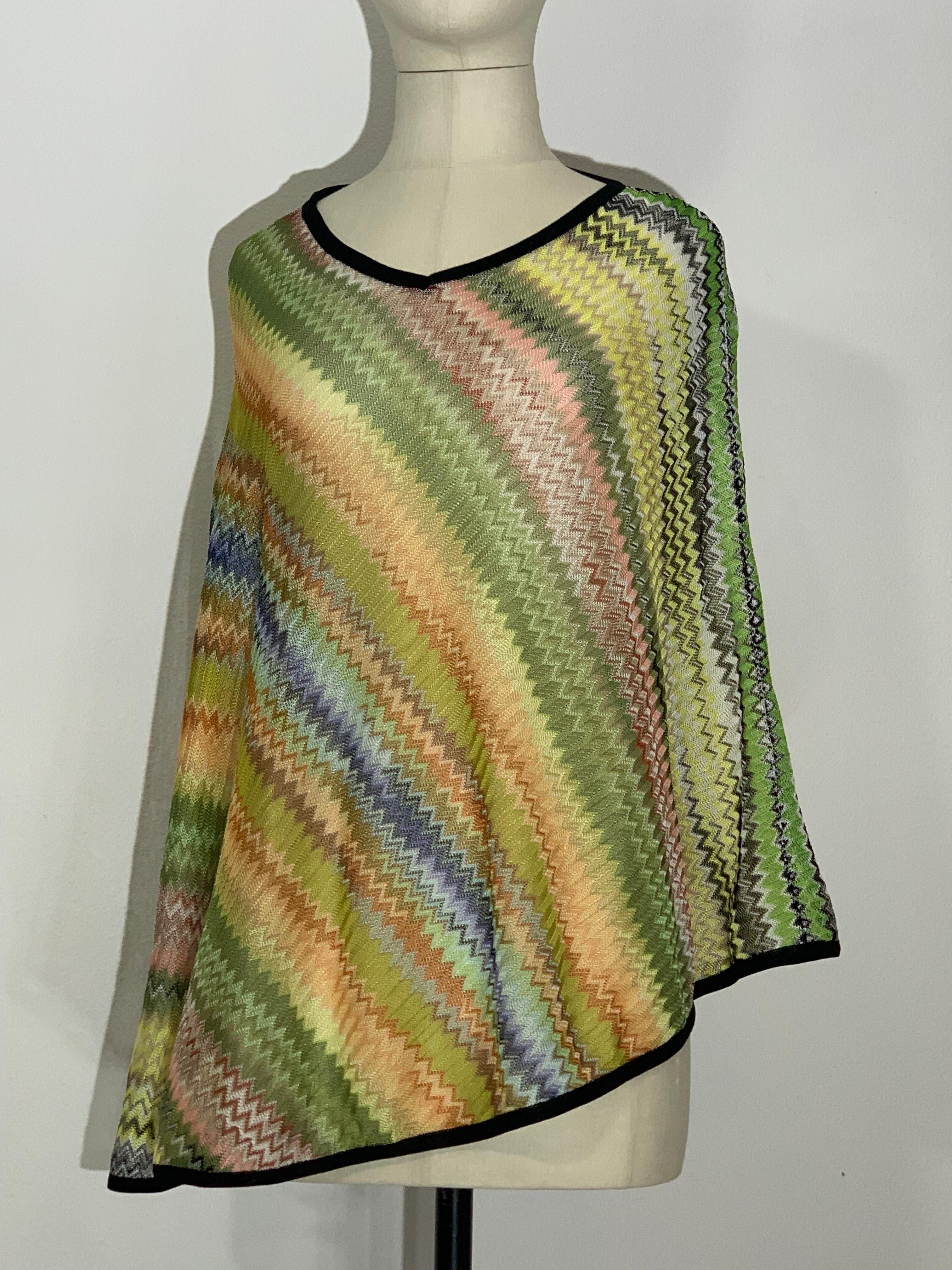Women's Missoni Spring/Summer Rayon & Cotton Knit Cover-Up in Classic Missoni Zig-Zag For Sale