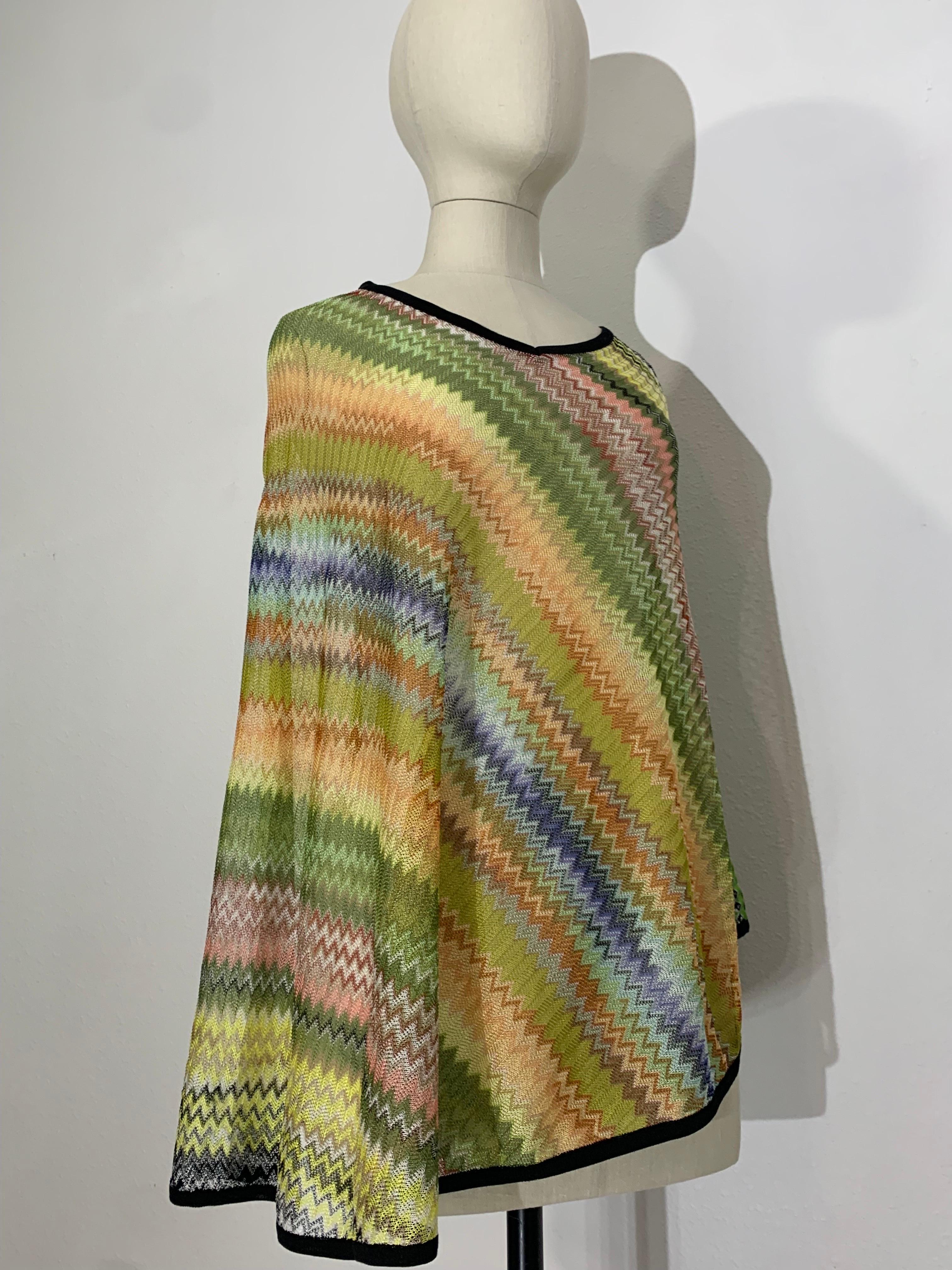 Missoni Spring/Summer Rayon & Cotton Knit Cover-Up in Classic Missoni Zig-Zag For Sale 2