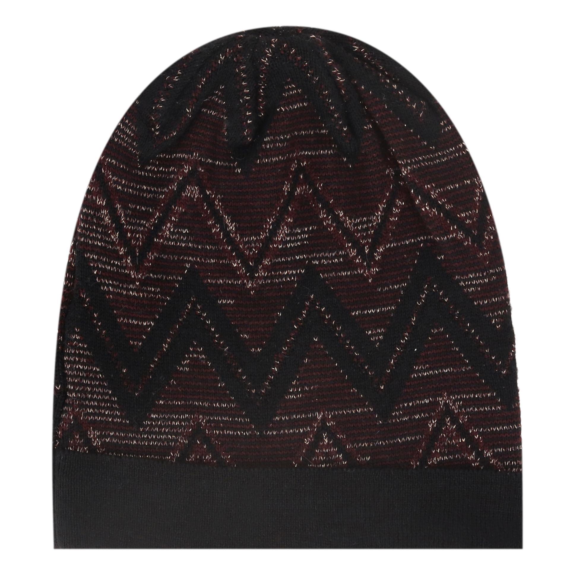 Berretto Missoni in misto lana lavorato a maglia a zig zag

Berretto nero realizzato in misto lana e disegnato con il caratteristico motivo a zig zag del marchio in bordeaux.

Prezzo di listino circa 130 euro

Taglia - Taglia unica

Condizioni -