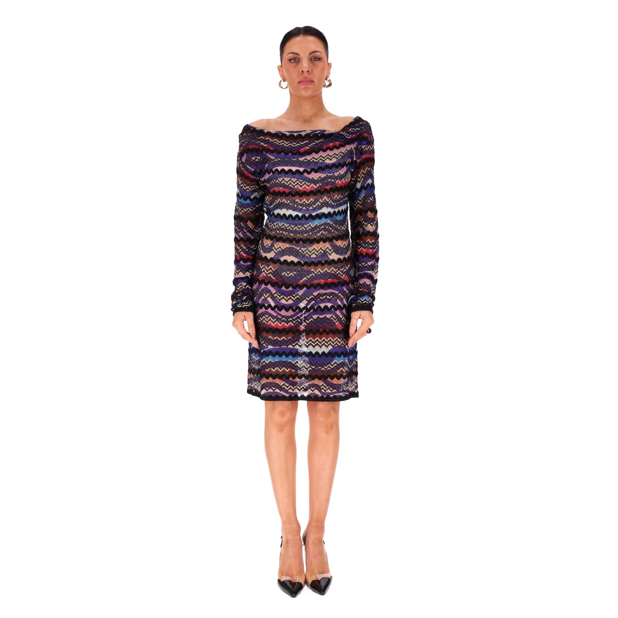 Missoni Zigzag Knitted Dress

Multicoloured mini dress designed in the brand's signature zigzag striped pattern.

Featuring a boat neckline, fitted silhouette and long sleeves.

Rrp Approx. £980

Size – 44IT

Condition – Very Good

Composition – 64%