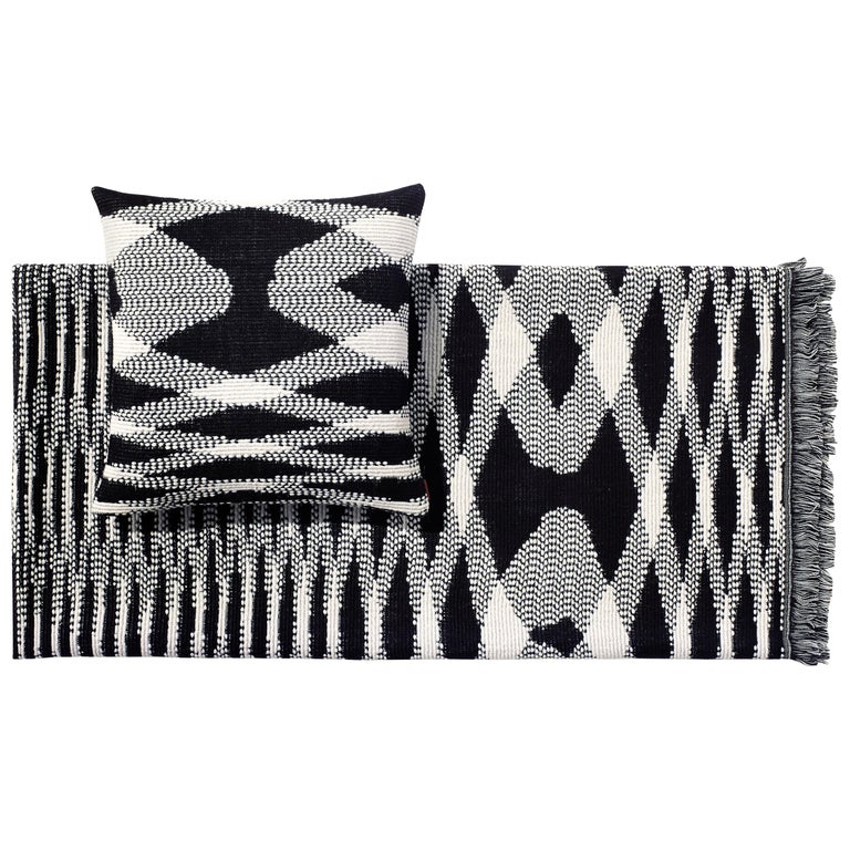 Missoni Home Sigmund Throw and Cushion Set in Black and White Flame Print For Sale at 1stDibs