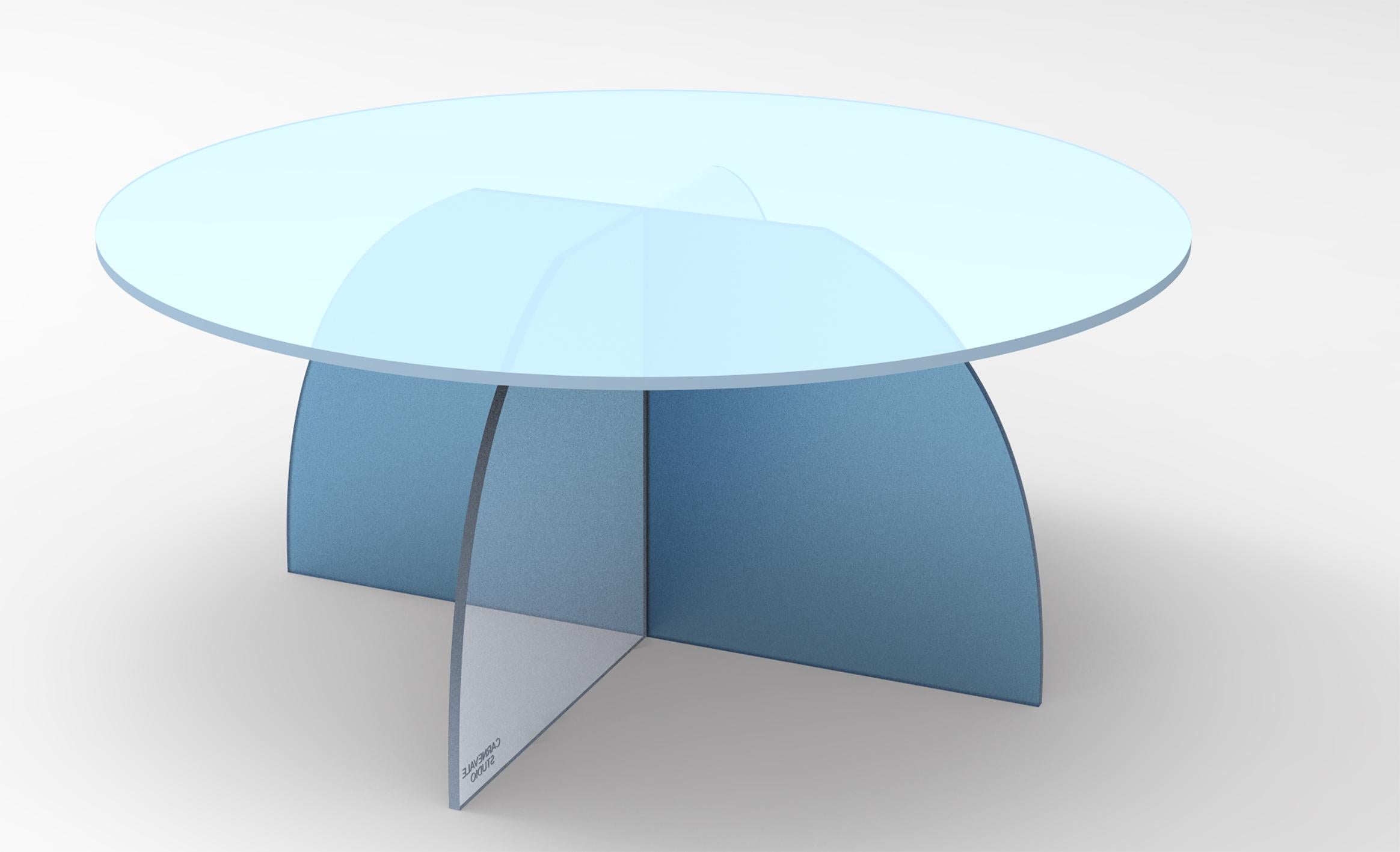 Néerlandais Tables basses en acrylique bleu Mist, Sheer by Carnevale Studio en vente