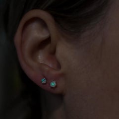 Orecchini con perno in oro 14K di Anastassia Sel