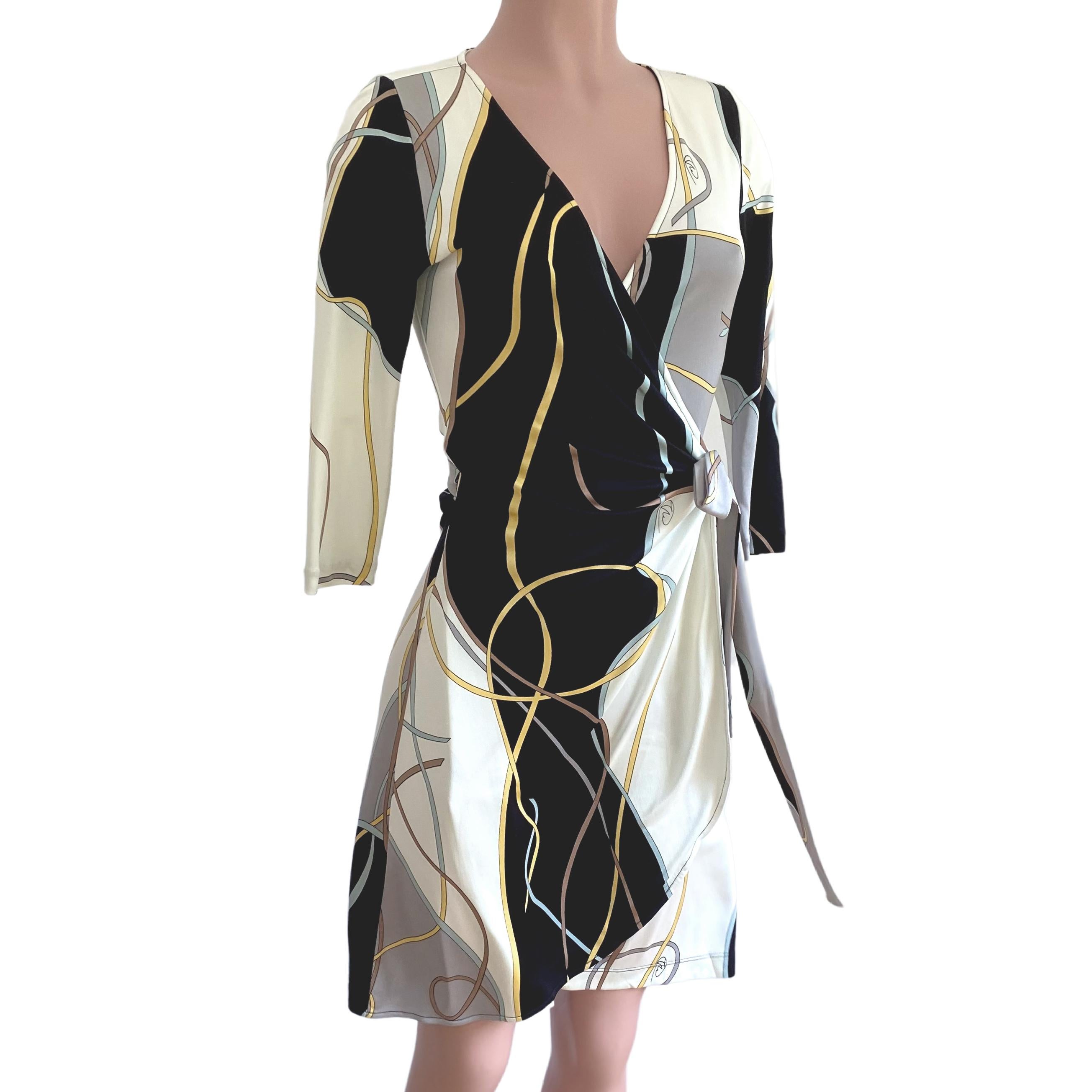 Women's Mist Gay Black Ecru Print FLORA KUNG Silk Wrap dress NWT For Sale