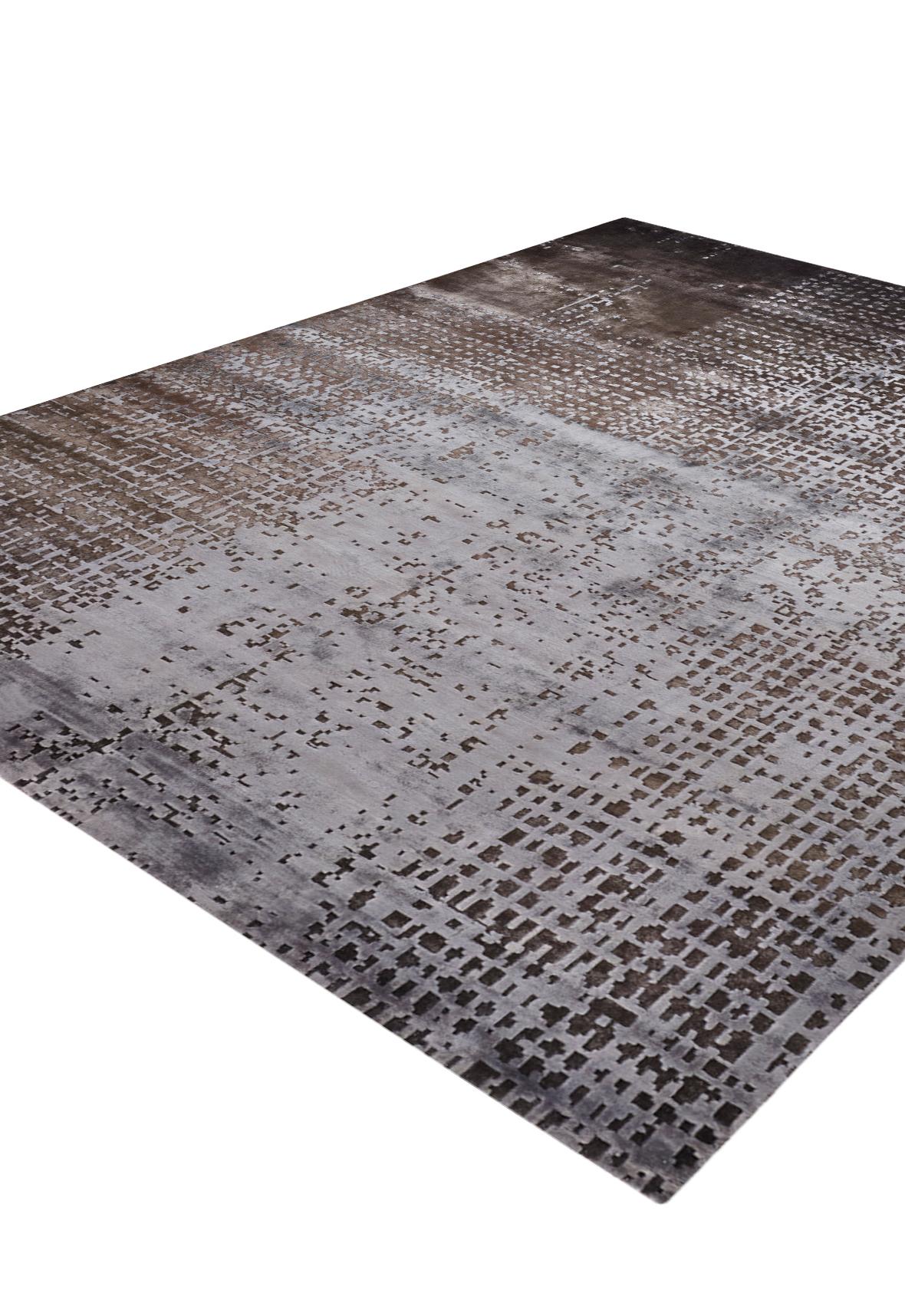 Hand-Knotted Mist Hand Knotted Modern Silk Rug in Grey and Silver Colours by Hands For Sale