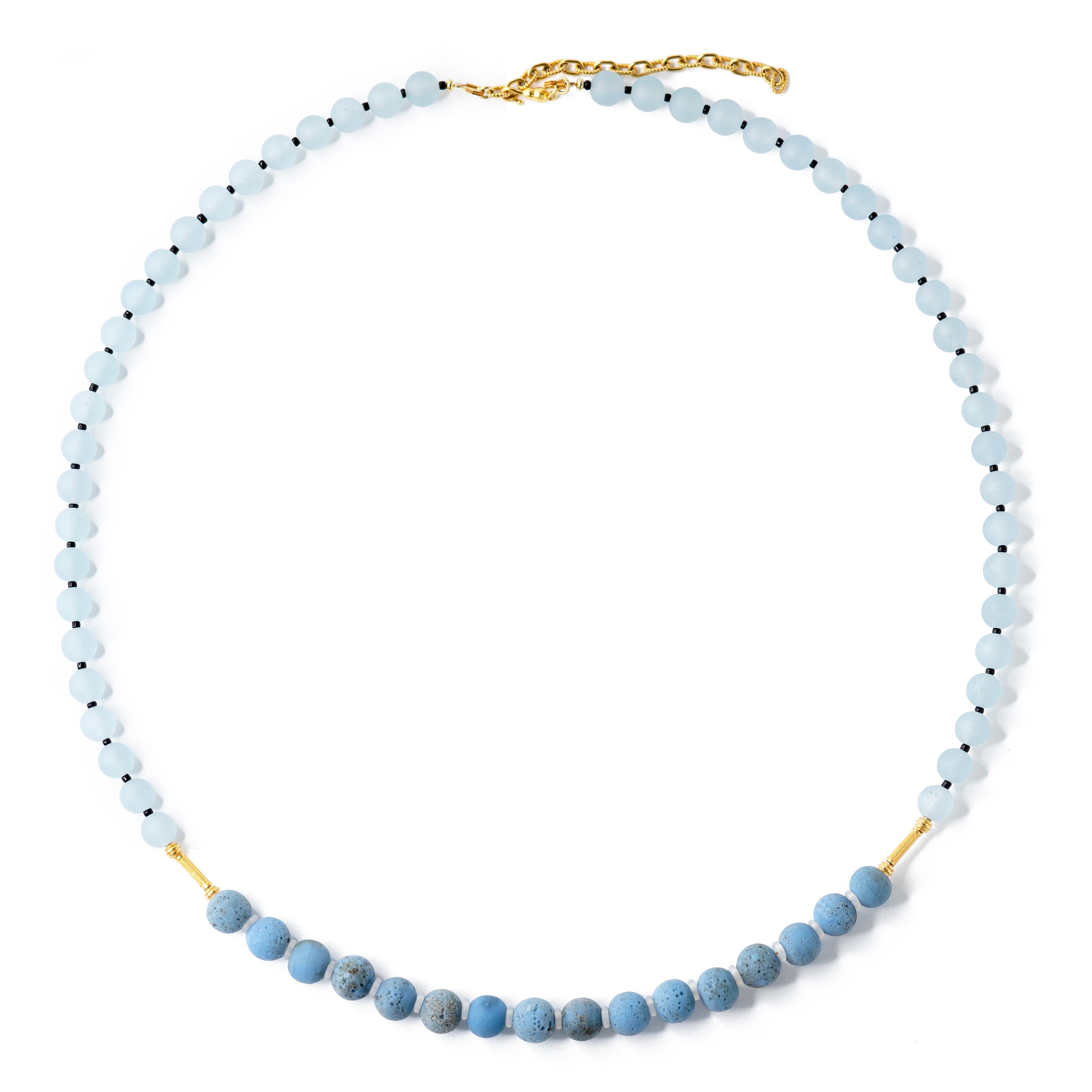 Mist on Blue Terrain Chalcedon-Halskette im Angebot 4