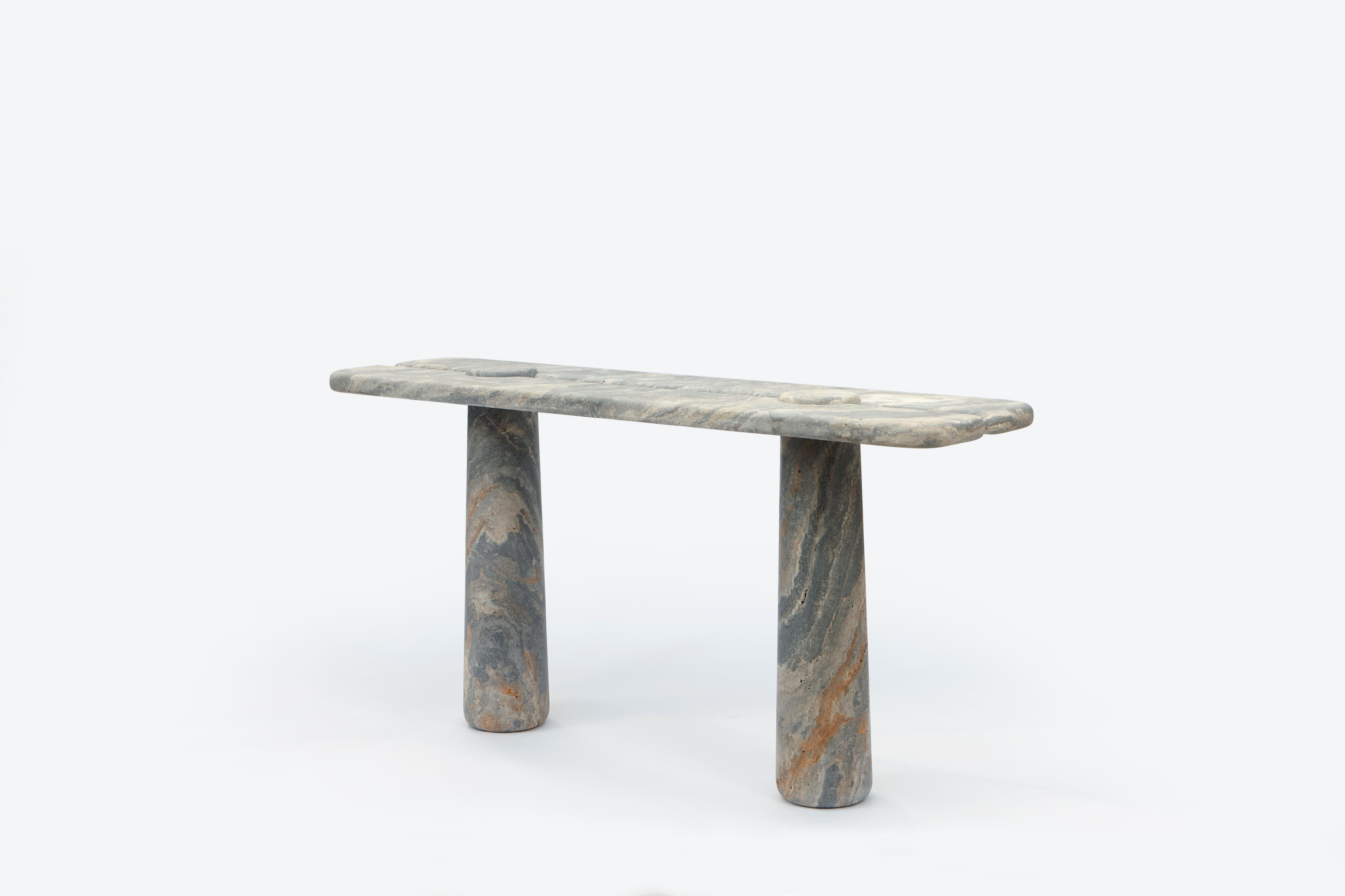 Autre Console Mistral V2 de Studio Bazazo en vente