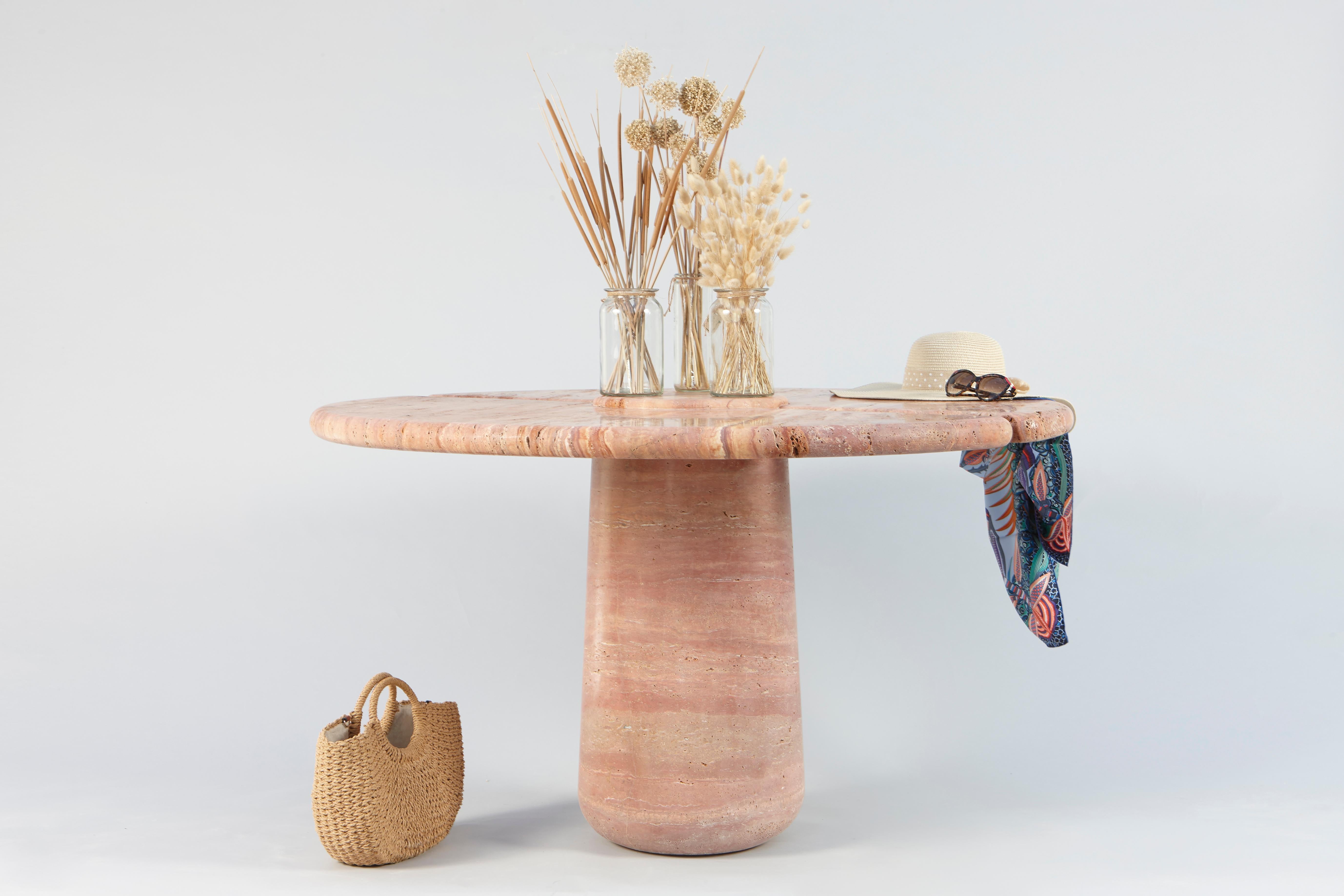Acier inoxydable Table de salle à manger Mistral de Studio Bazazo en vente