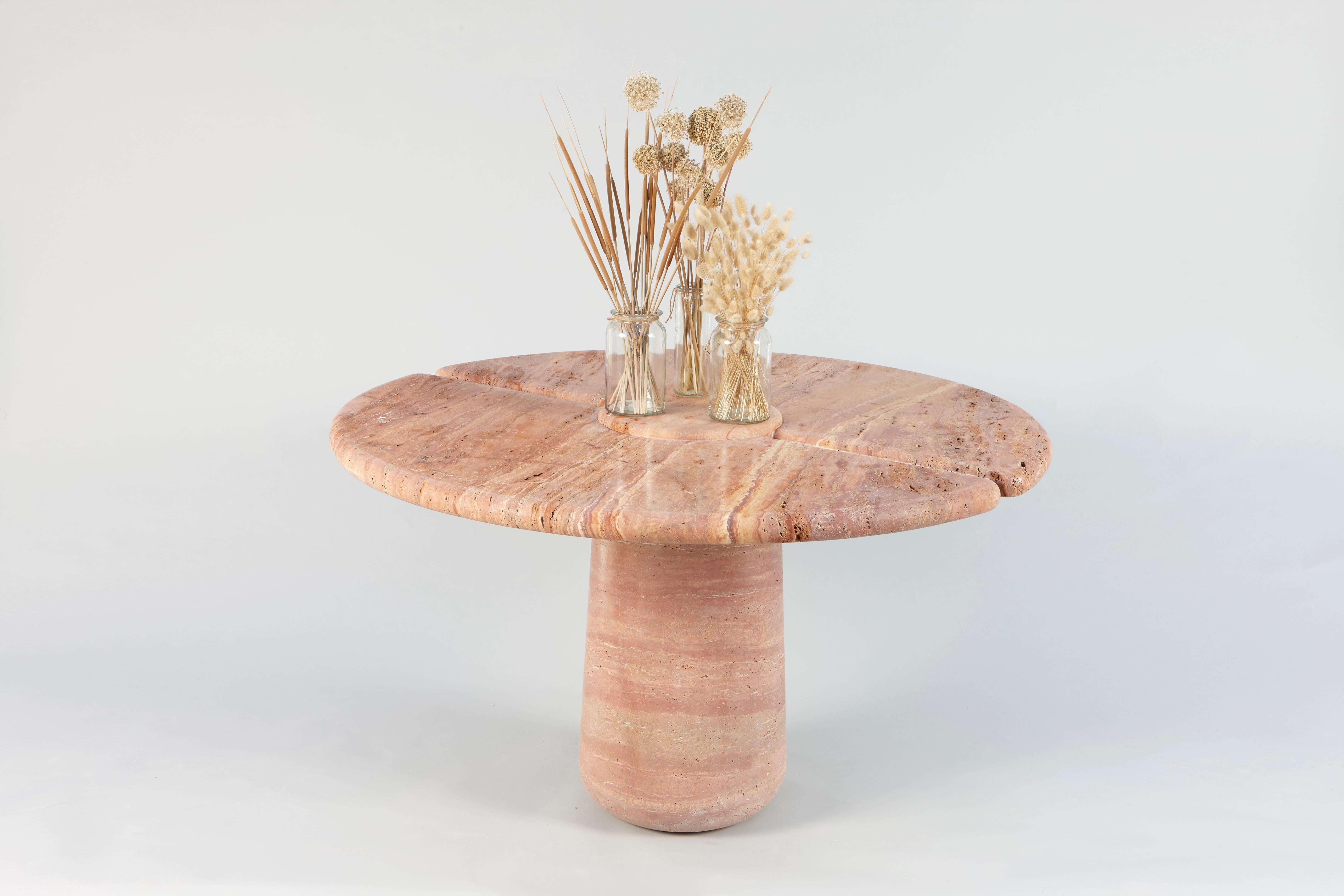 Table de salle à manger Mistral de Studio Bazazo en vente 1