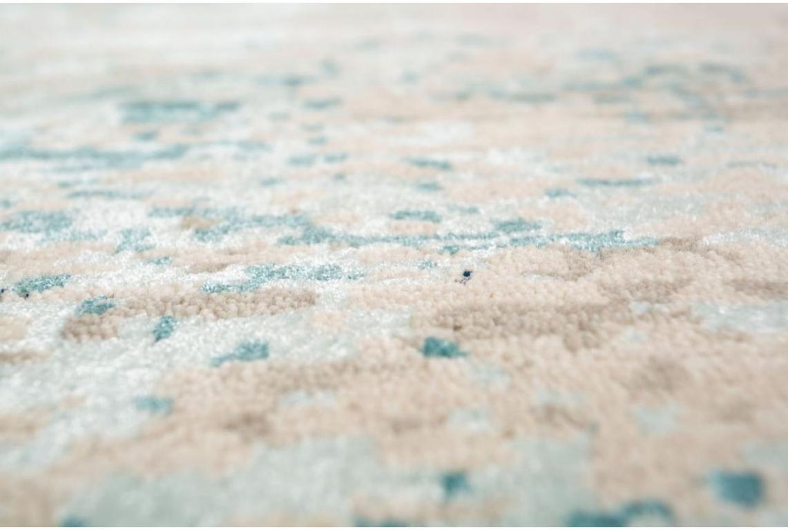 Indian Misty Drifts Antique White & Light Sea Mist 170x240 cm Hand Knotted Rug For Sale