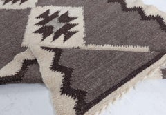 Misty Ivory Diamond Medallion Contemporary Goat Hair Carpet "Sierra"